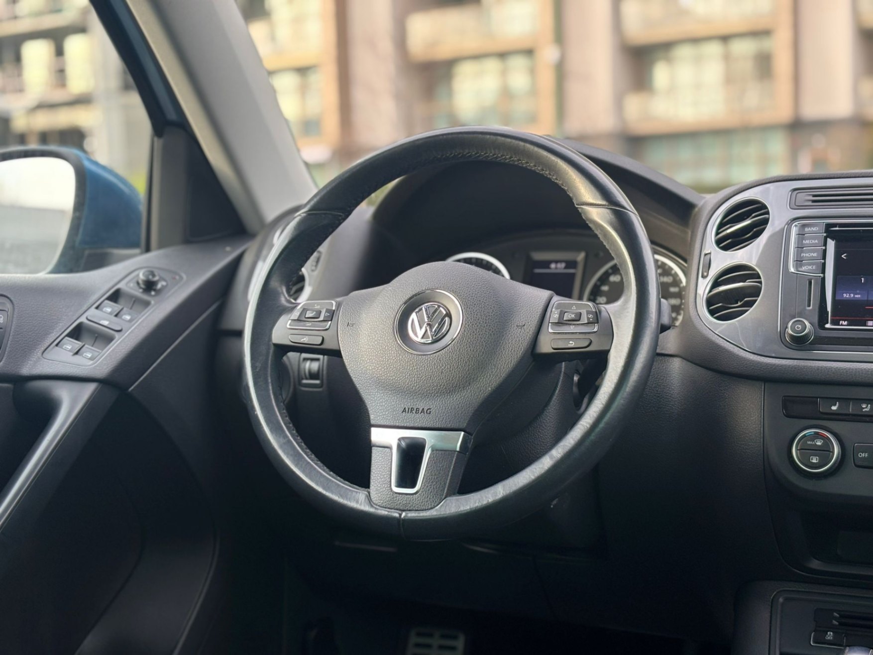 /canwestautoinc/2017-Volkswagen-Tiguan-03660014524790478.jpg