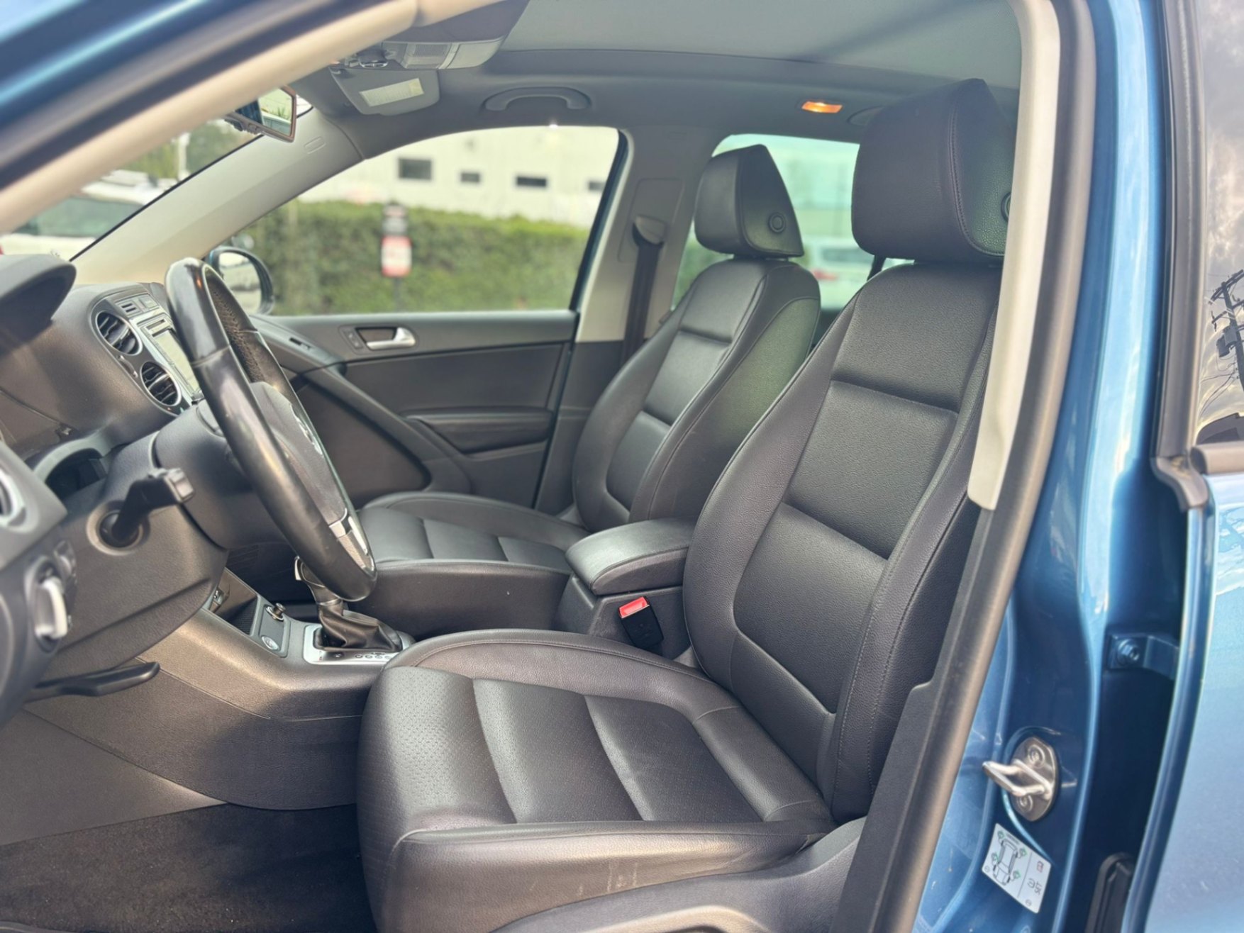 /canwestautoinc/2017-Volkswagen-Tiguan-22704001067064605.jpg