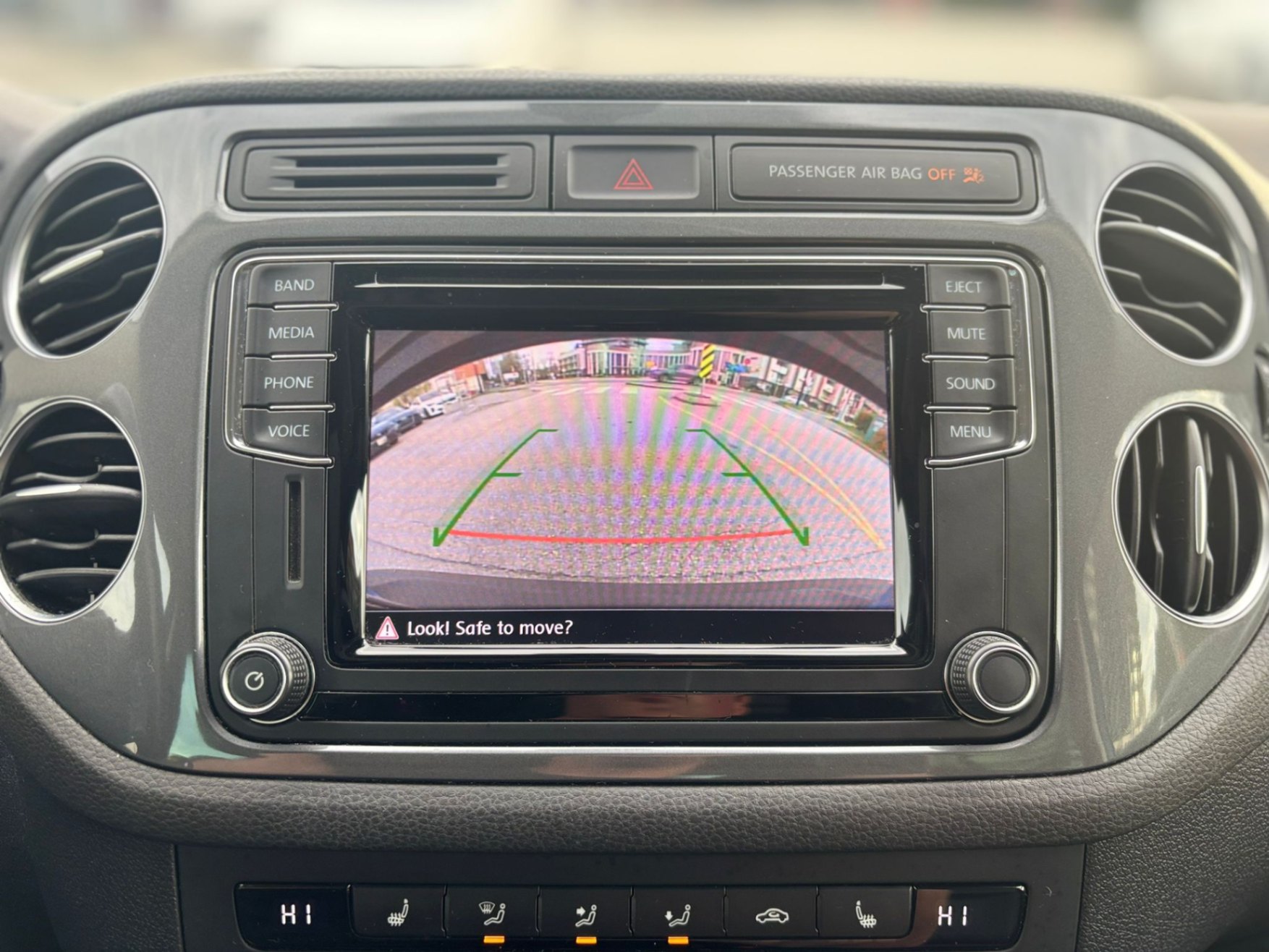 /canwestautoinc/2017-Volkswagen-Tiguan-687475313611497.jpg