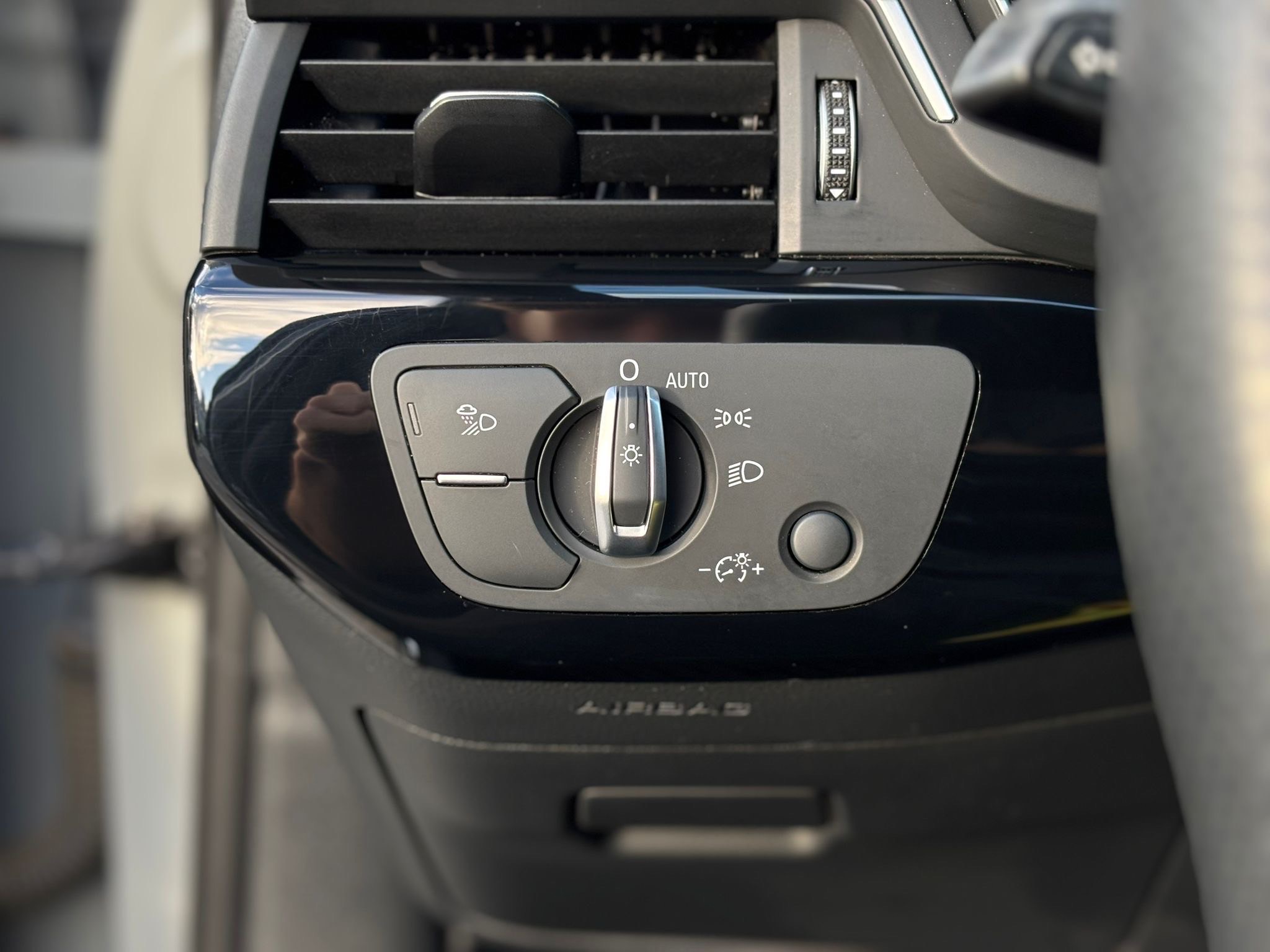 /canwestautoinc/2018-Audi-A4-03755032033128436.jpg