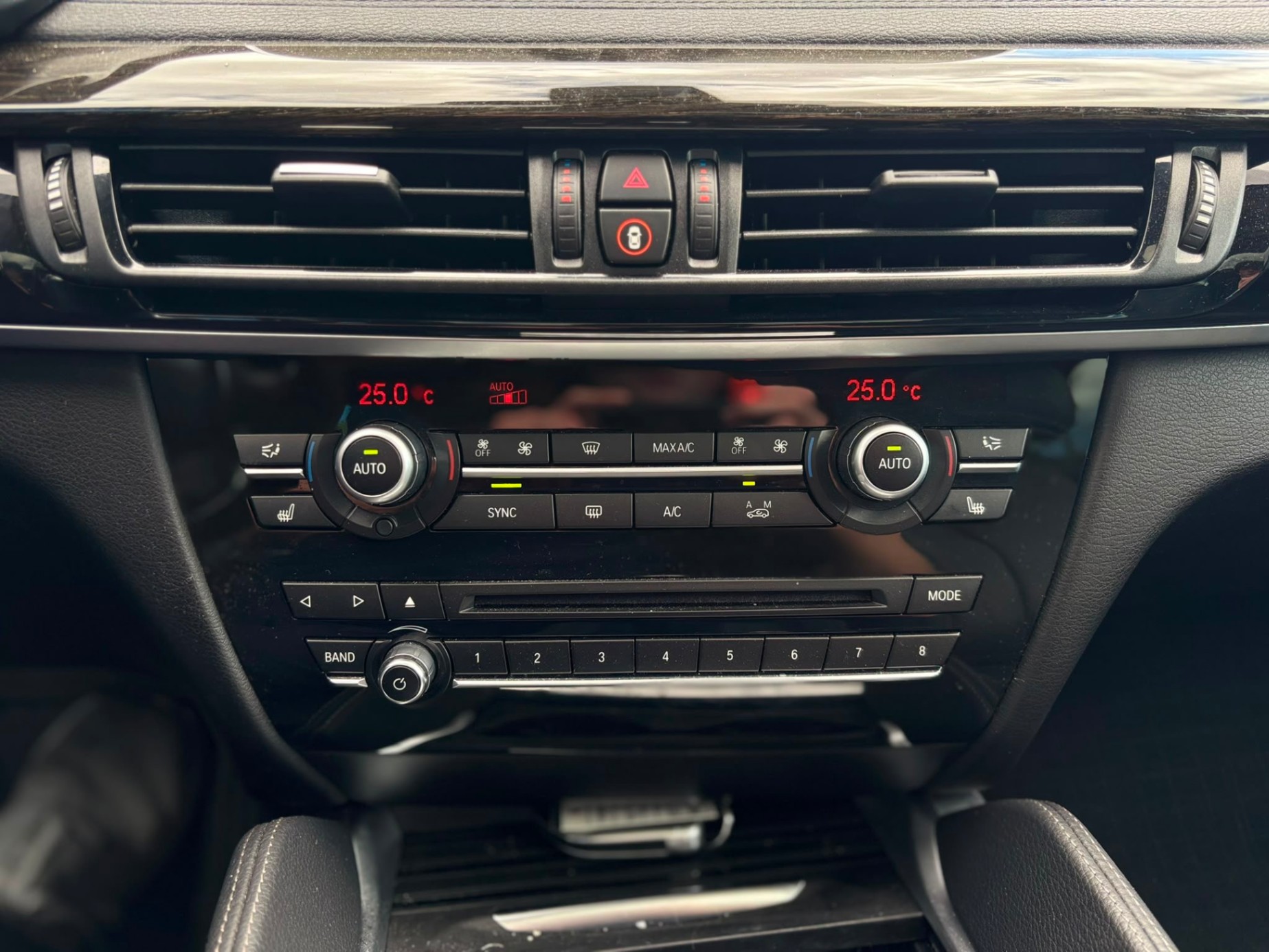 /canwestautoinc/2018-BMW-X6-1697000834857516.jpg