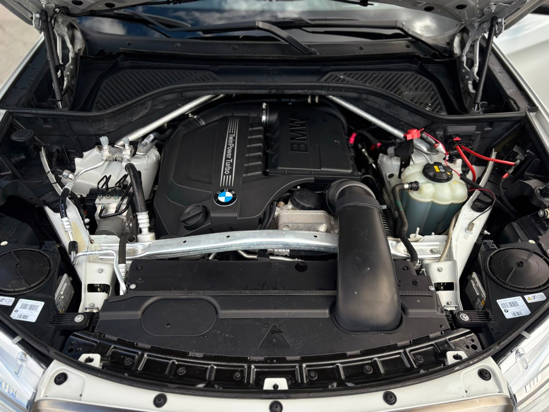 /canwestautoinc/2018-BMW-X6-5081949734702309.jpg