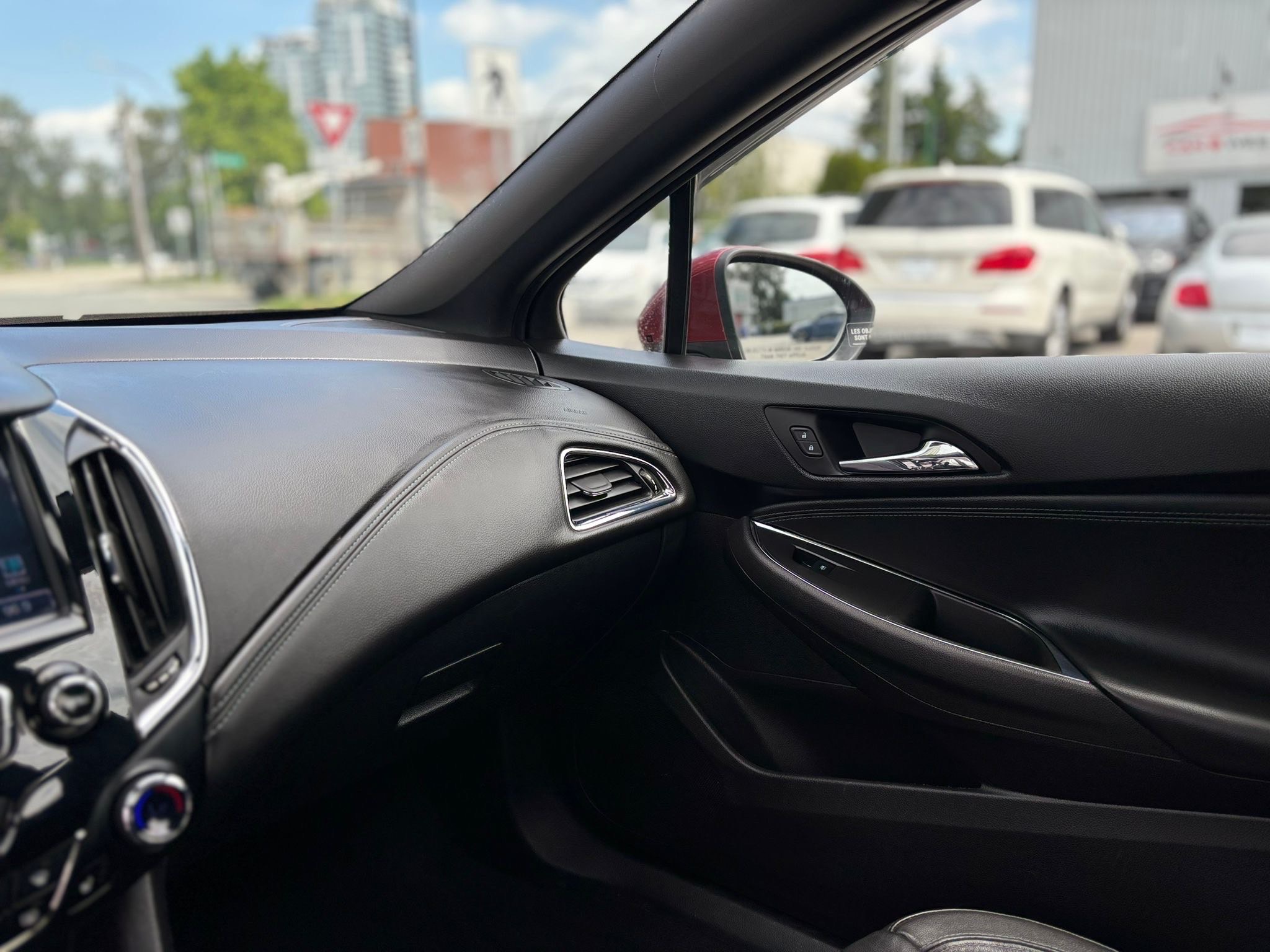 /canwestautoinc/2018-Chevrolet-Cruze-13535742796215877.jpg
