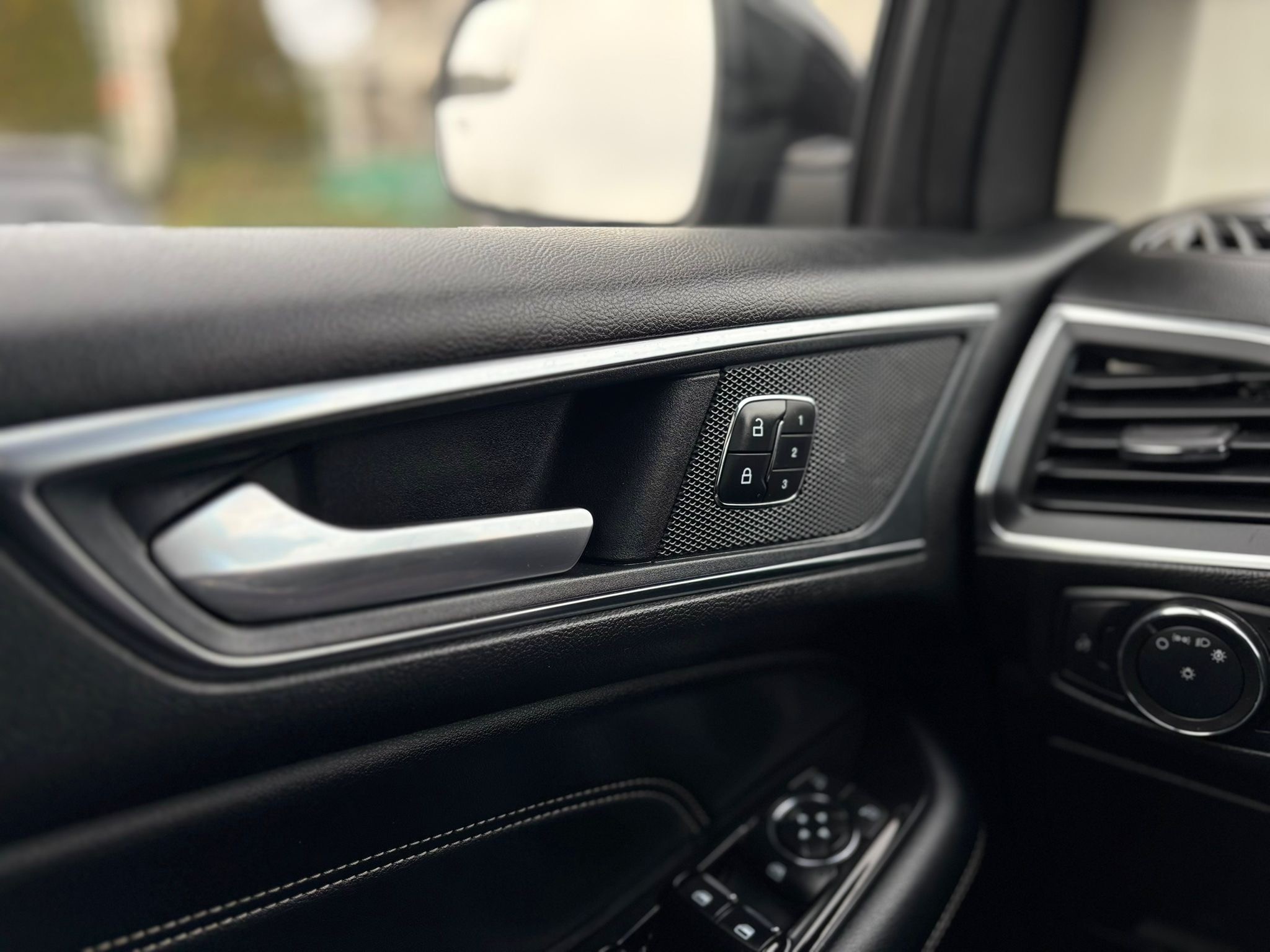 /canwestautoinc/2018-Ford-Edge-7906502297009637.jpg