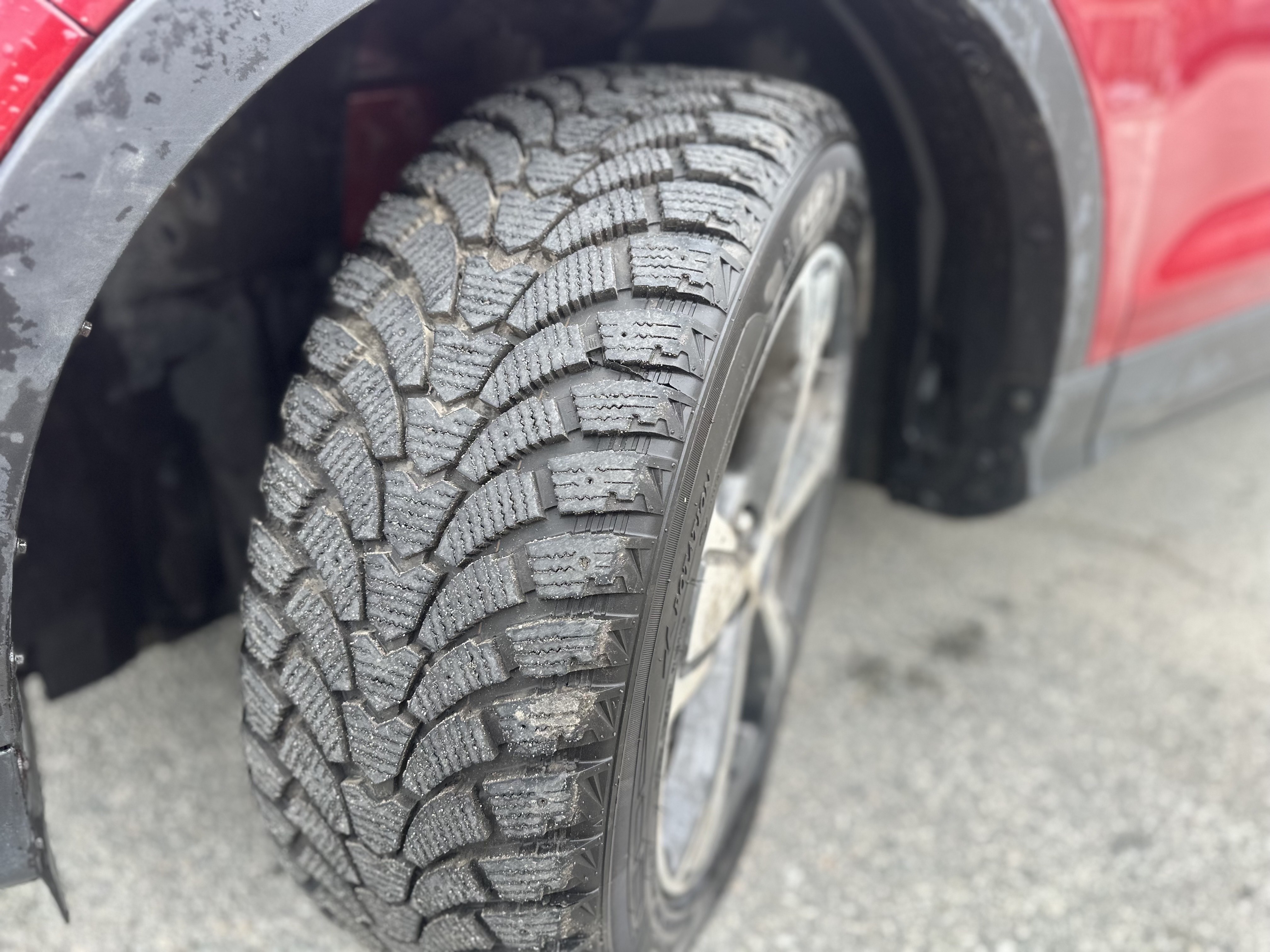 /canwestautoinc/2018-Ford-Escape-038759482087453945.jpg