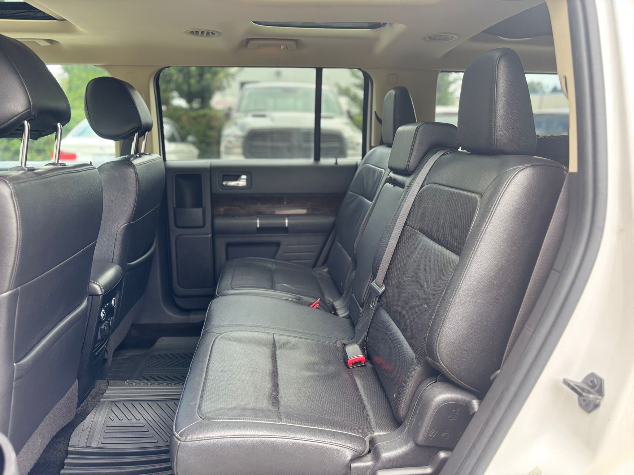 /canwestautoinc/2018-Ford-Flex-1648358481458092.jpg