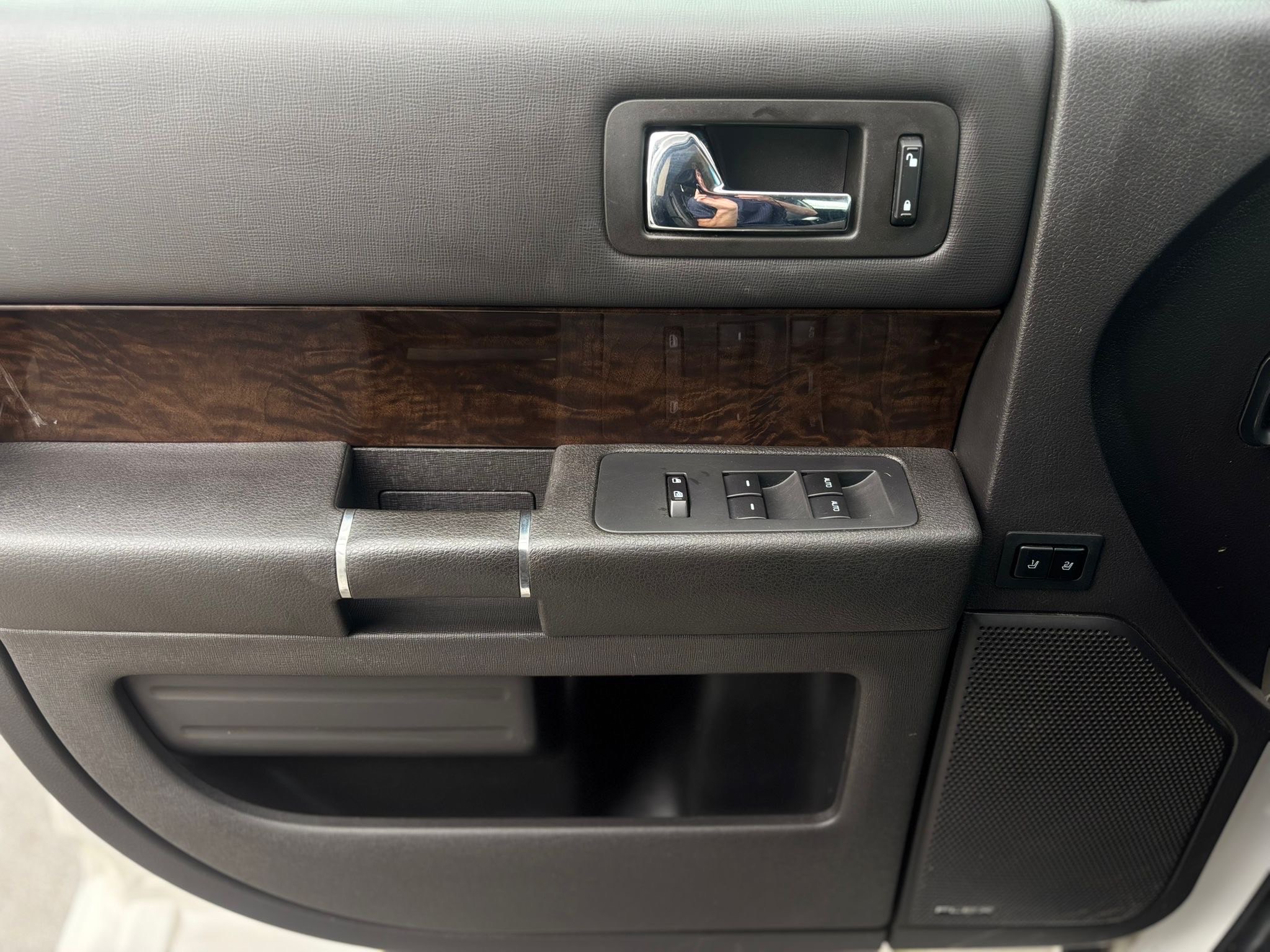 /canwestautoinc/2018-Ford-Flex-593238157085469.jpg