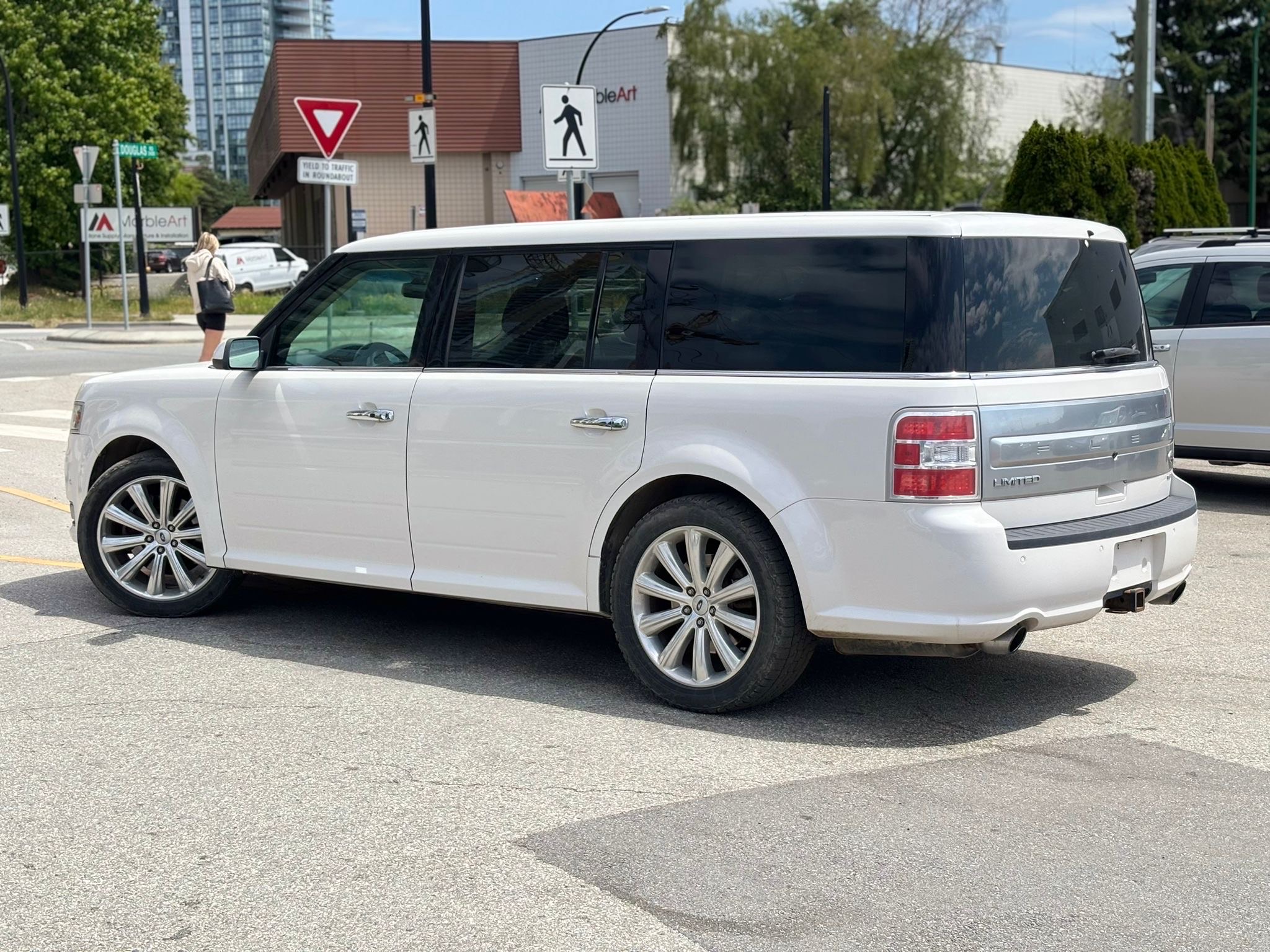 /canwestautoinc/2018-Ford-Flex-680589423162647.jpg