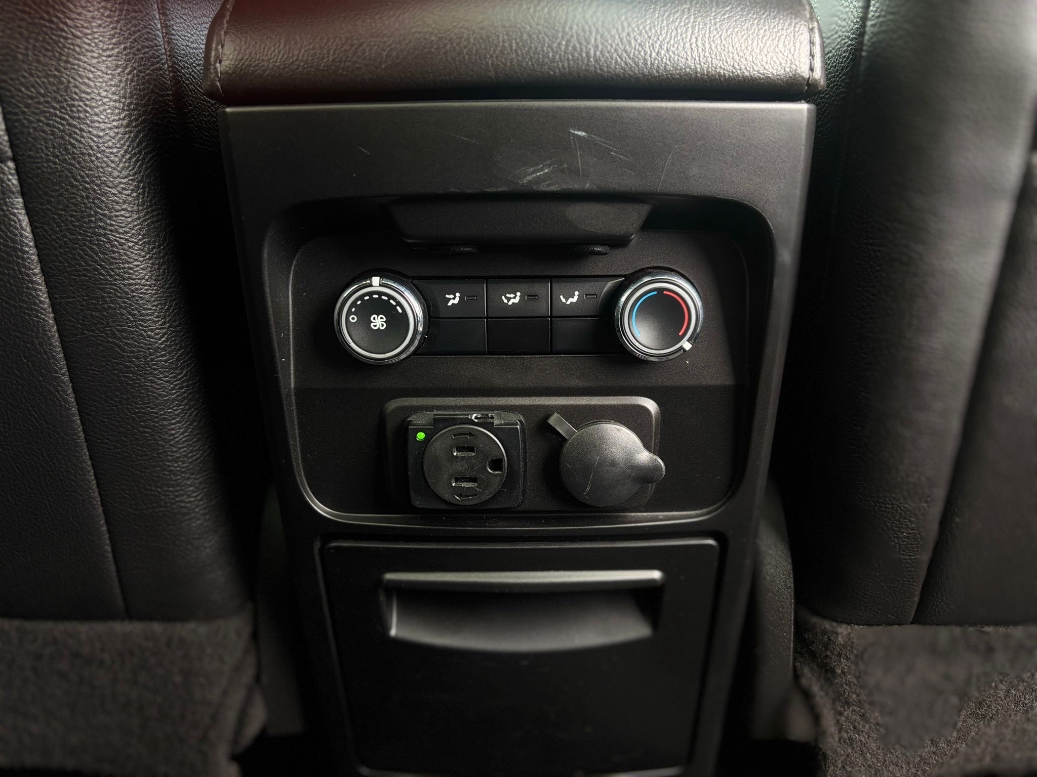 /canwestautoinc/2018-Ford-Flex-8886624092018565.jpg