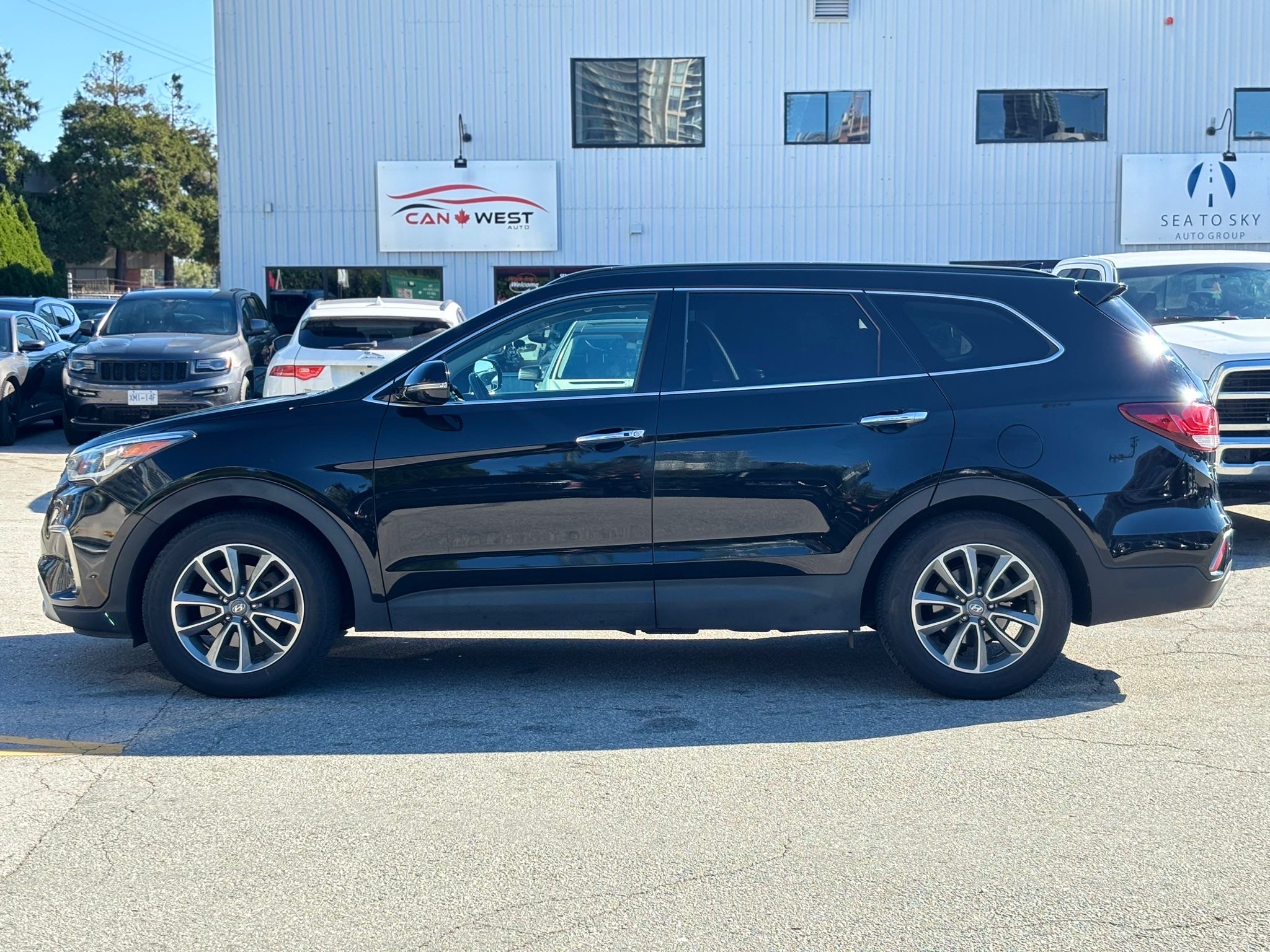 /canwestautoinc/2018-Hyundai-SantaFe-04181300353442441.jpg