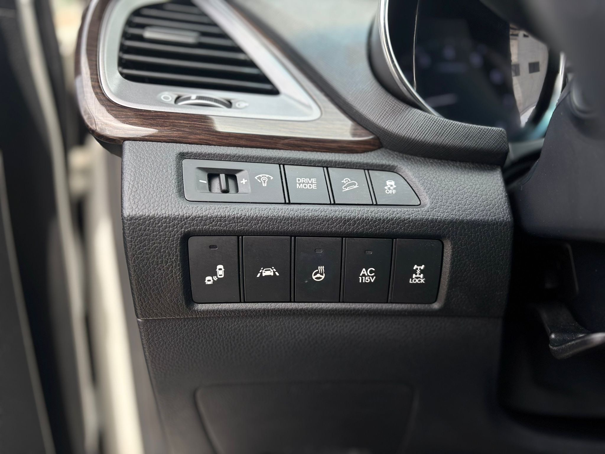 /canwestautoinc/2018-Hyundai-SantaFe-4915727623529189.jpg