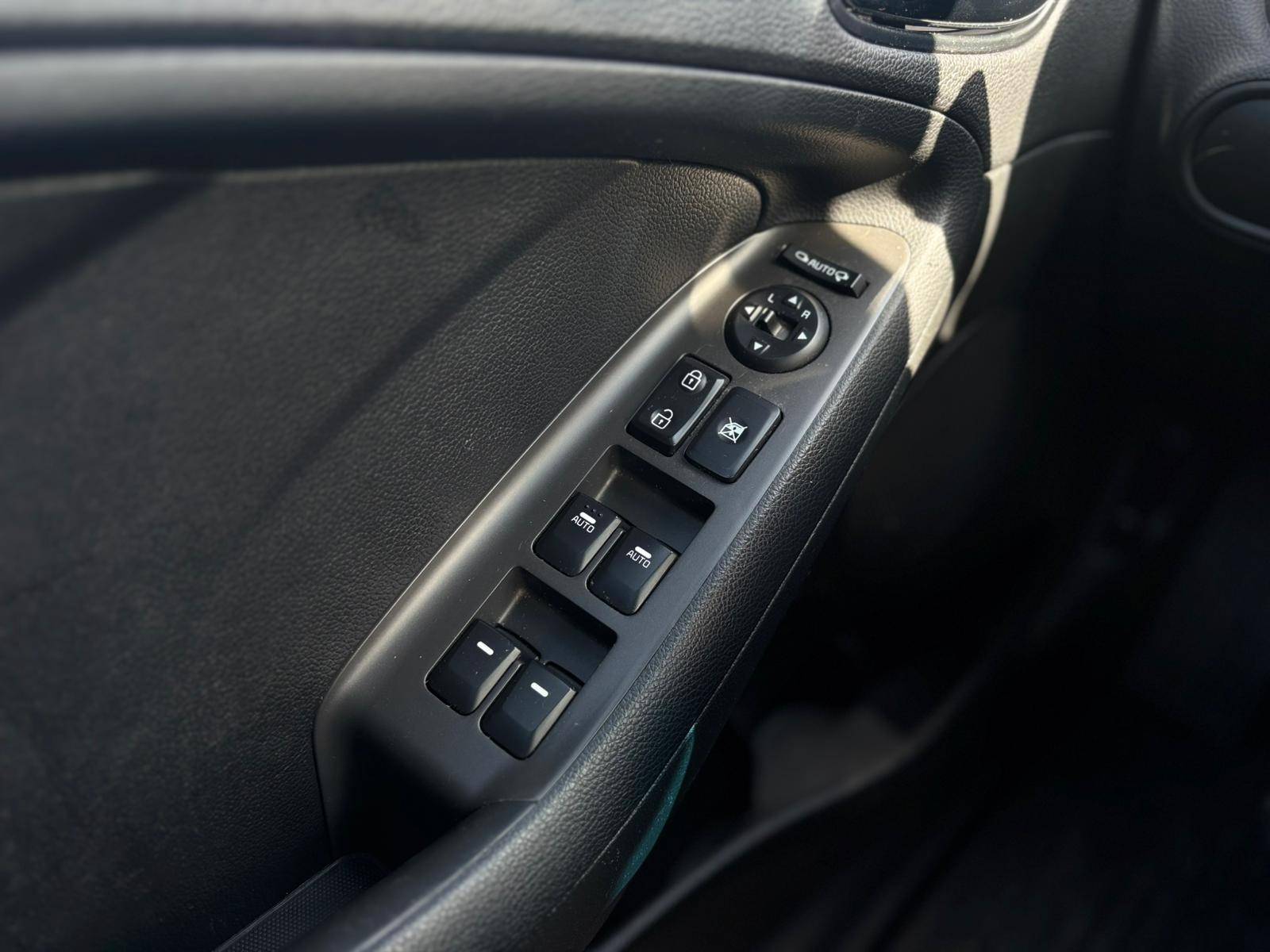 /canwestautoinc/2018-Kia-Forte-145159473302102.jpg