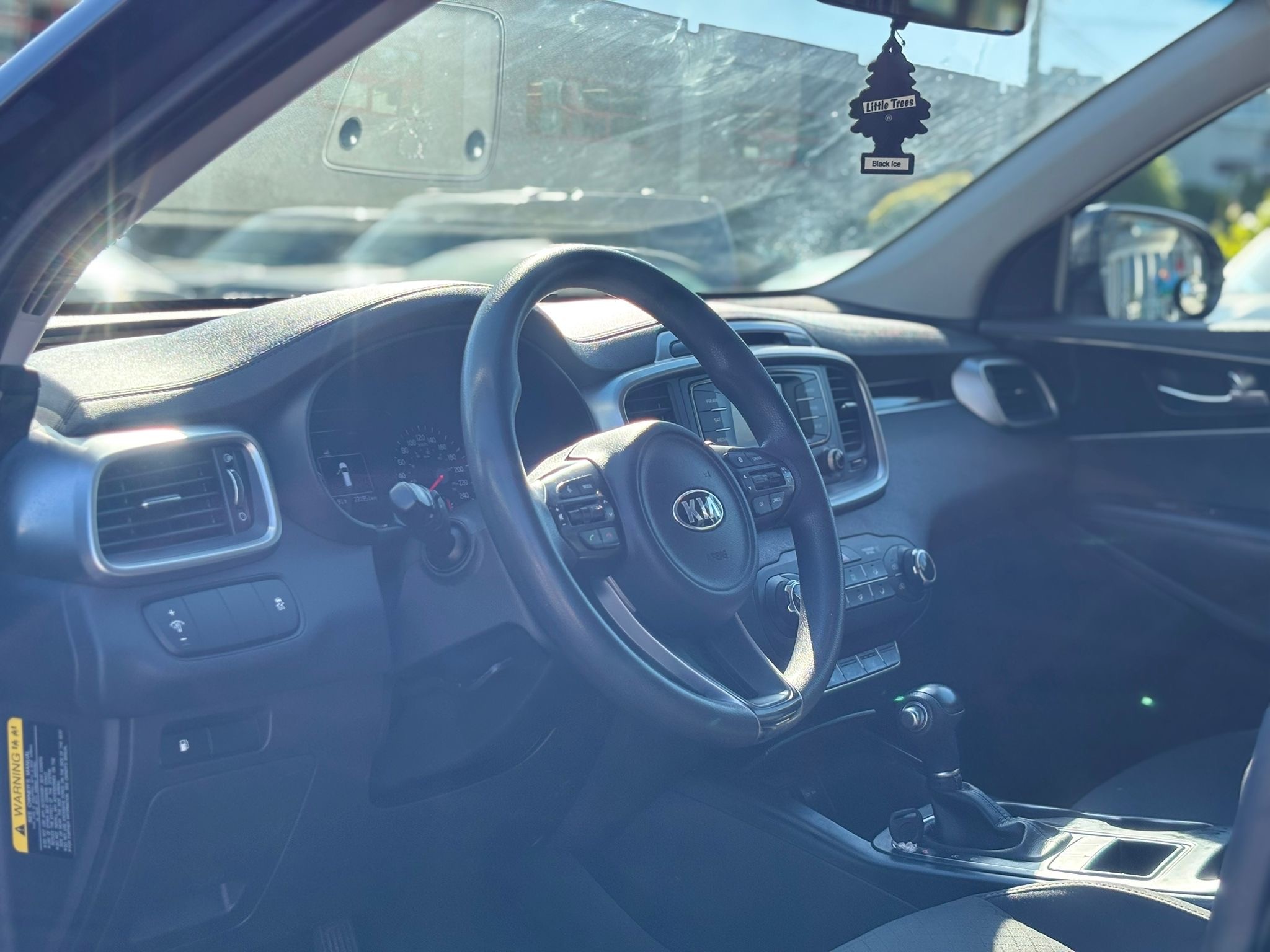 /canwestautoinc/2018-Kia-Sorento-049239299602893416.jpg