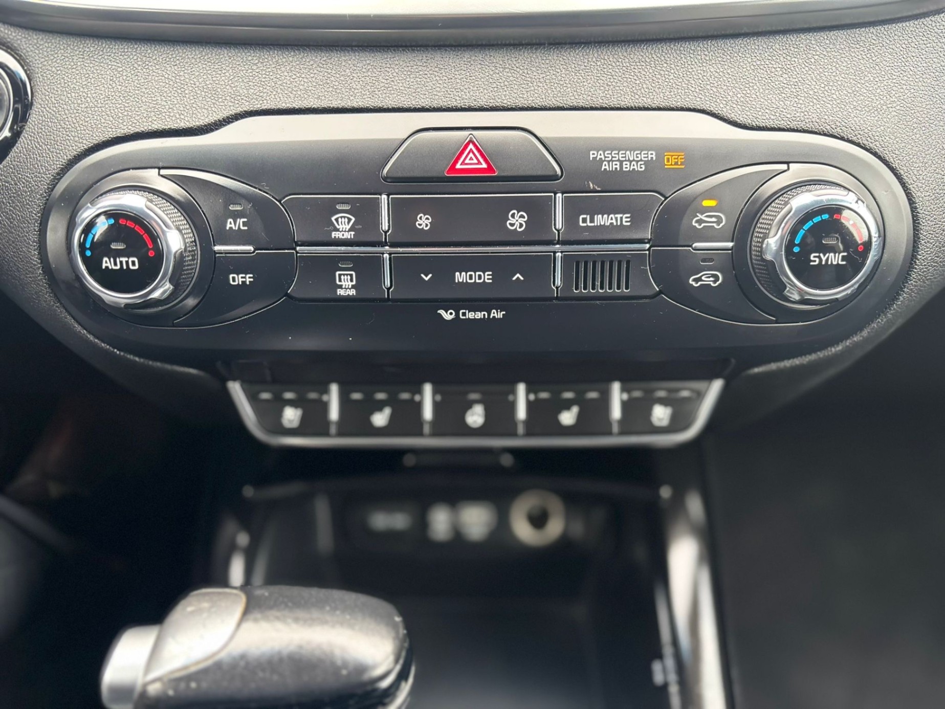 /canwestautoinc/2018-Kia-Sorento-10800526295300328.jpg