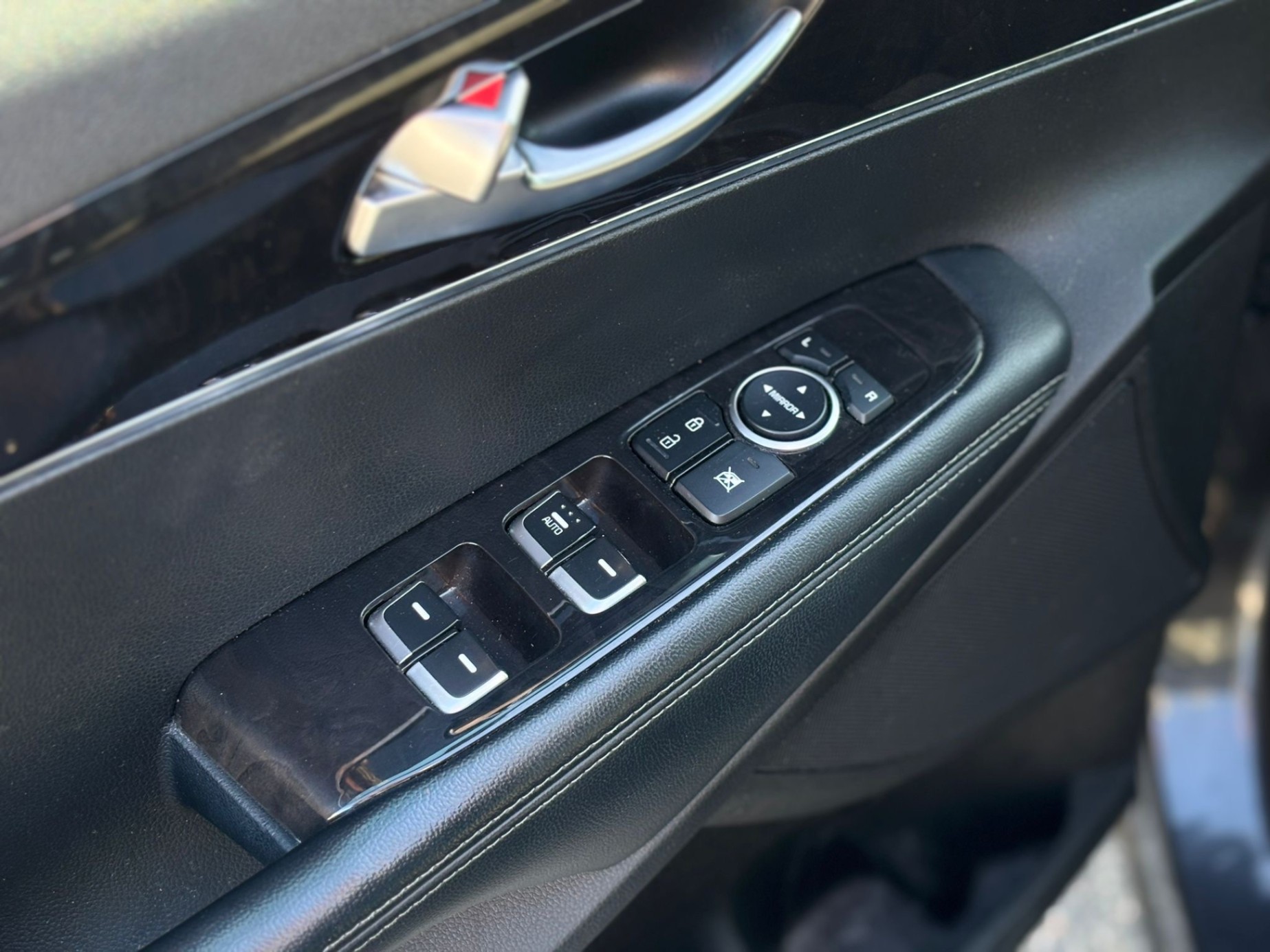 /canwestautoinc/2018-Kia-Sorento-4639592186768118.jpg