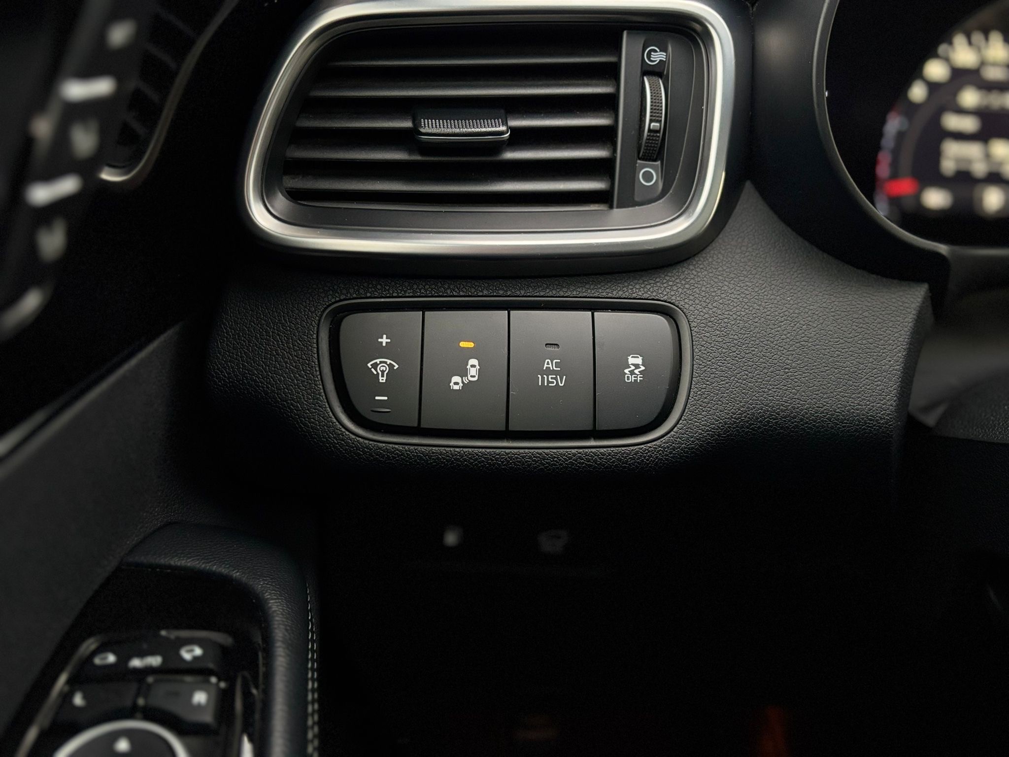 /canwestautoinc/2018-Kia-Sorento-5095428190252769.jpg