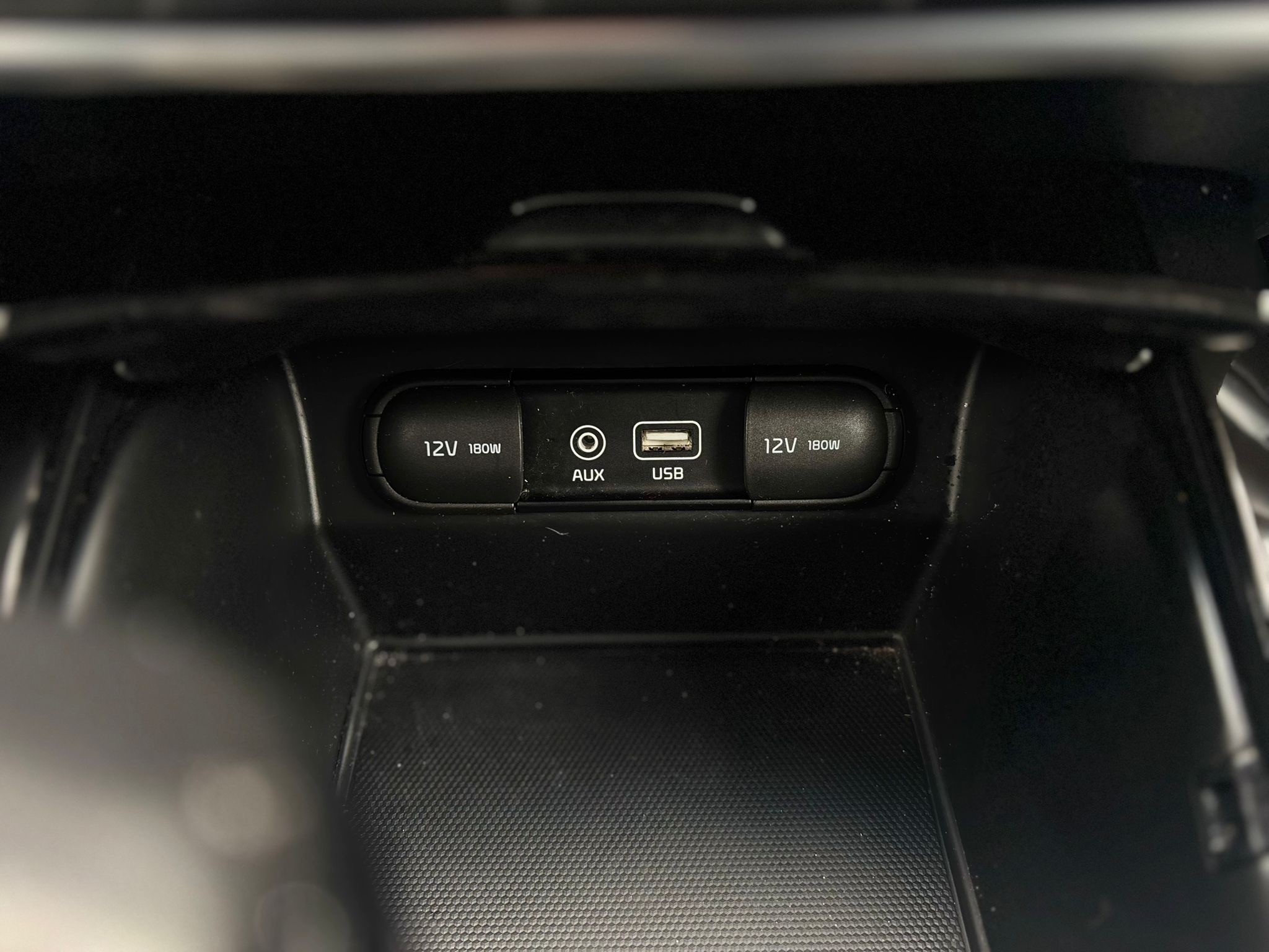 /canwestautoinc/2018-Kia-Sorento-974712866044245.jpg