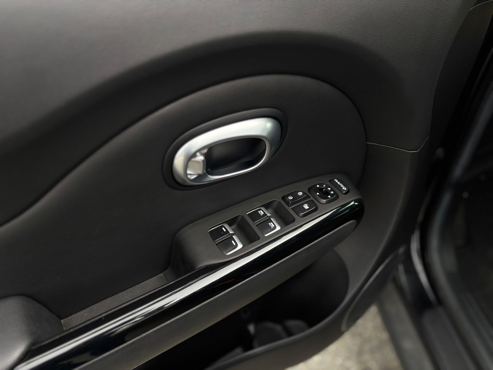 /canwestautoinc/2018-Kia-Soul-043224097820321106.jpg