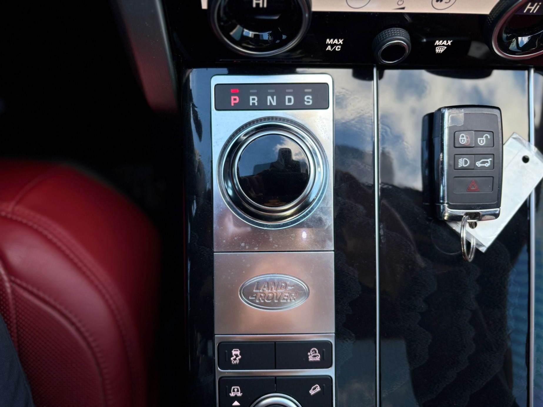 /canwestautoinc/2018-LandRover-RangeRover-2729928976661504.jpg