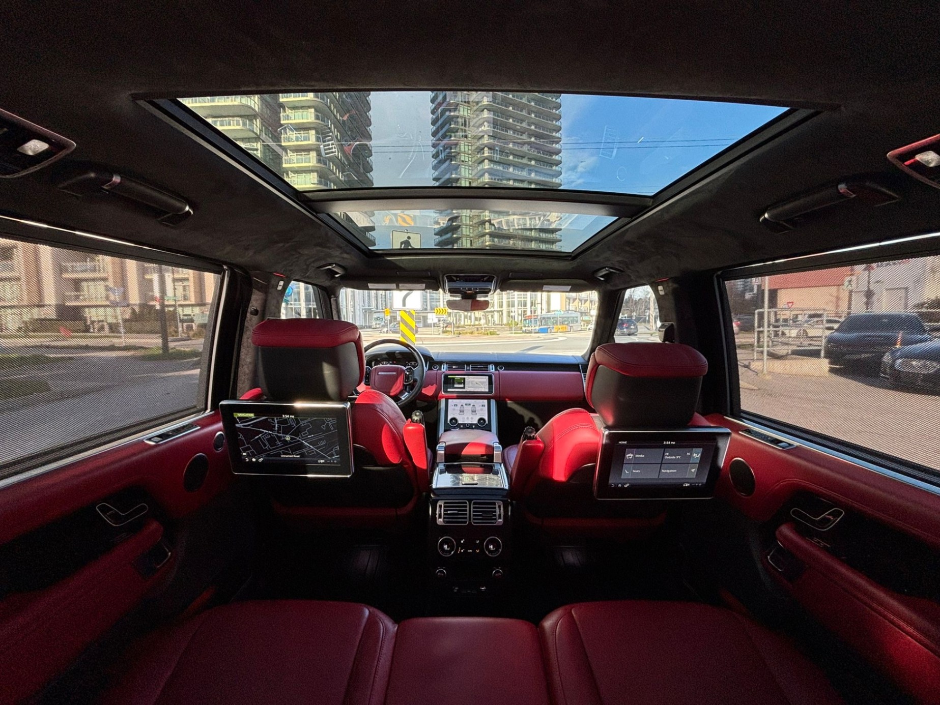 /canwestautoinc/2018-LandRover-RangeRover-3749661939438622.jpg