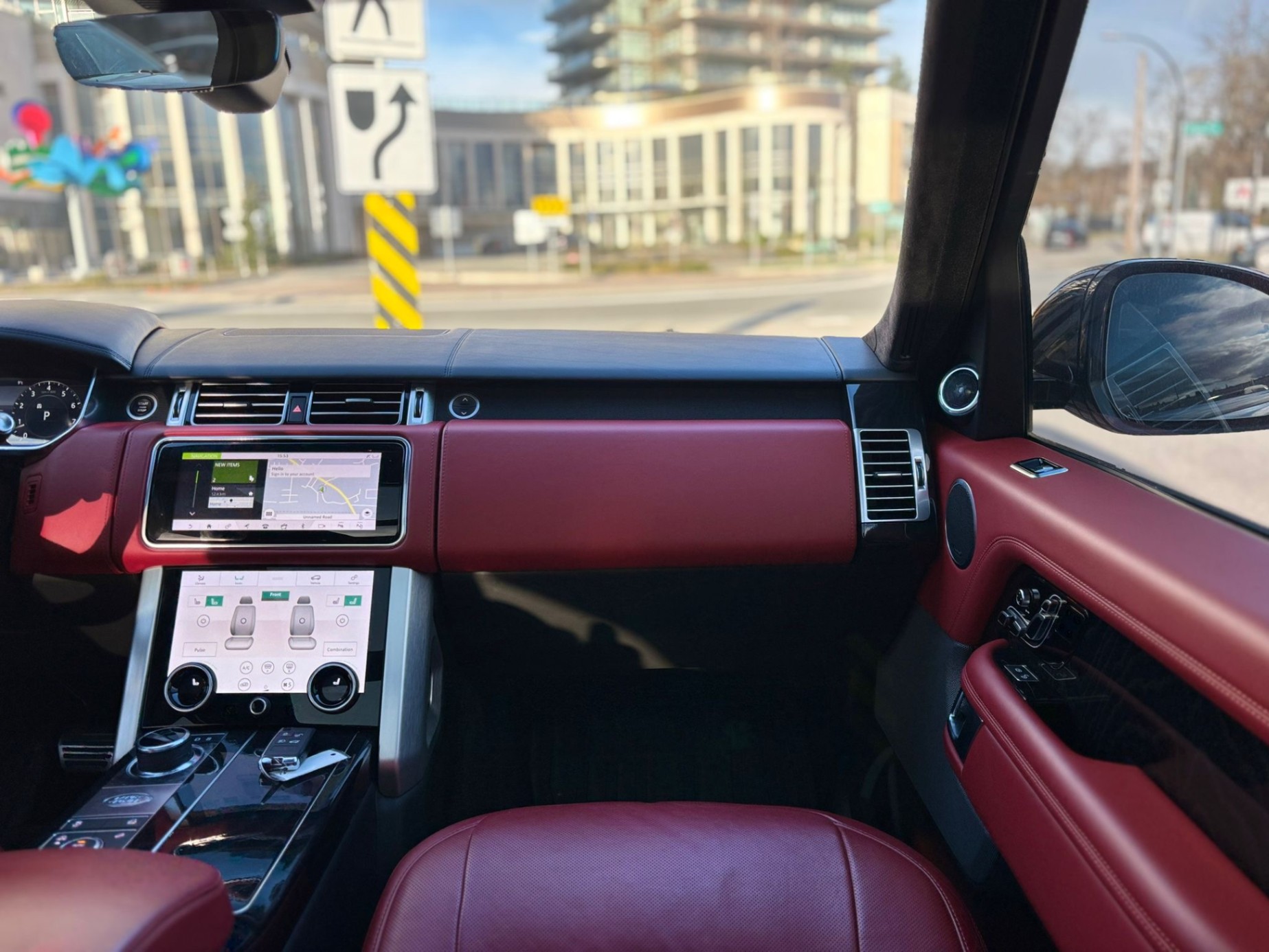 /canwestautoinc/2018-LandRover-RangeRover-44011987921335205.jpg