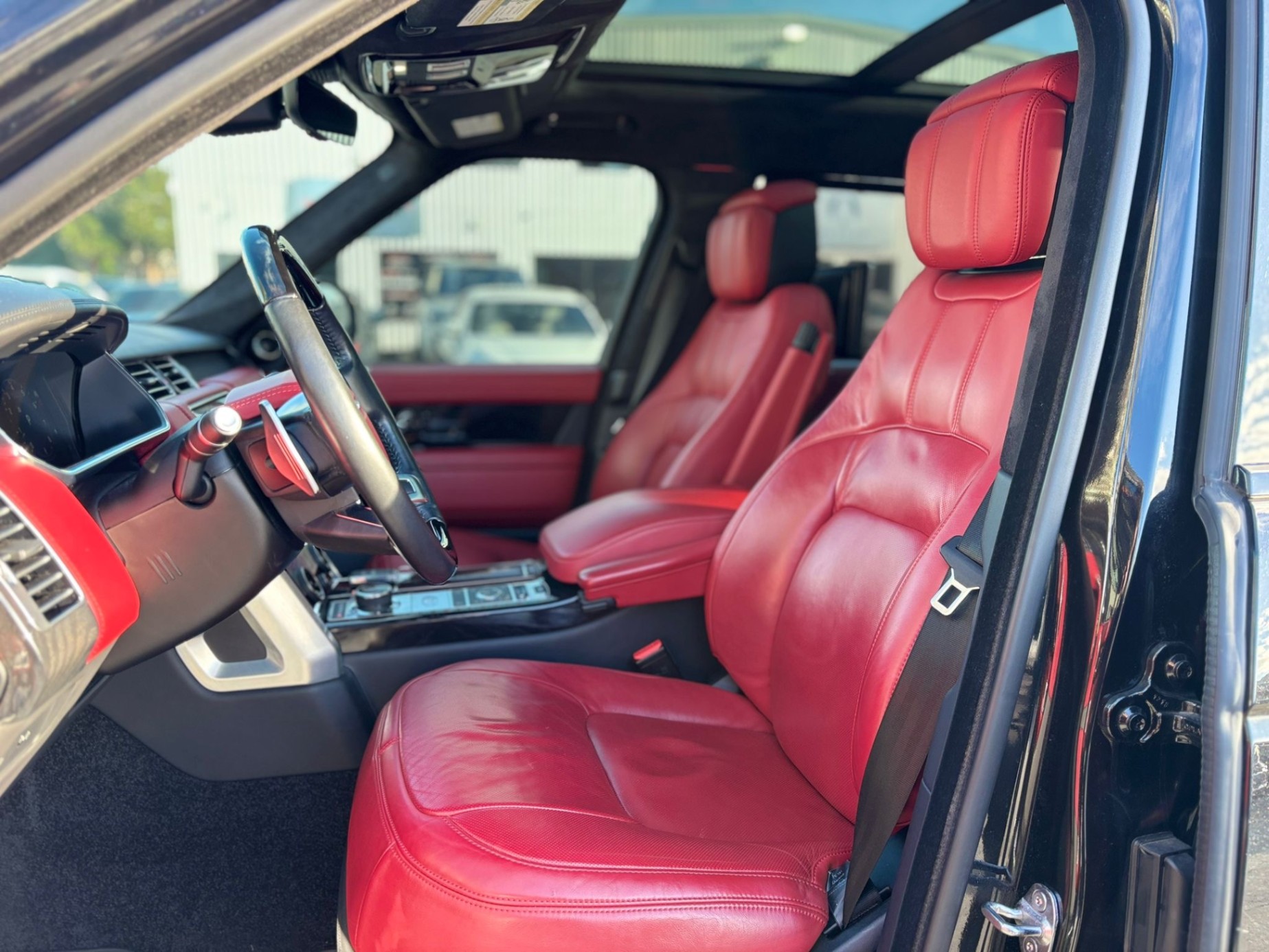 /canwestautoinc/2018-LandRover-RangeRover-5777466999935601.jpg
