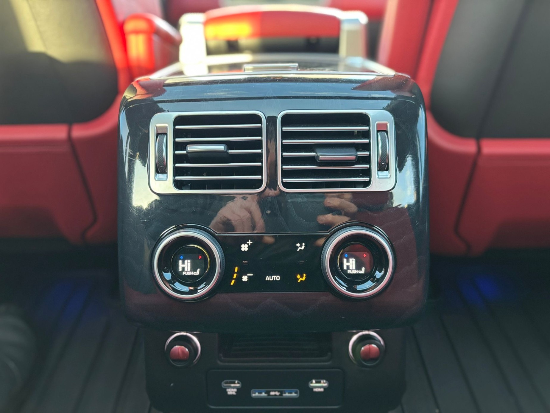 /canwestautoinc/2018-LandRover-RangeRover-6232098784516225.jpg