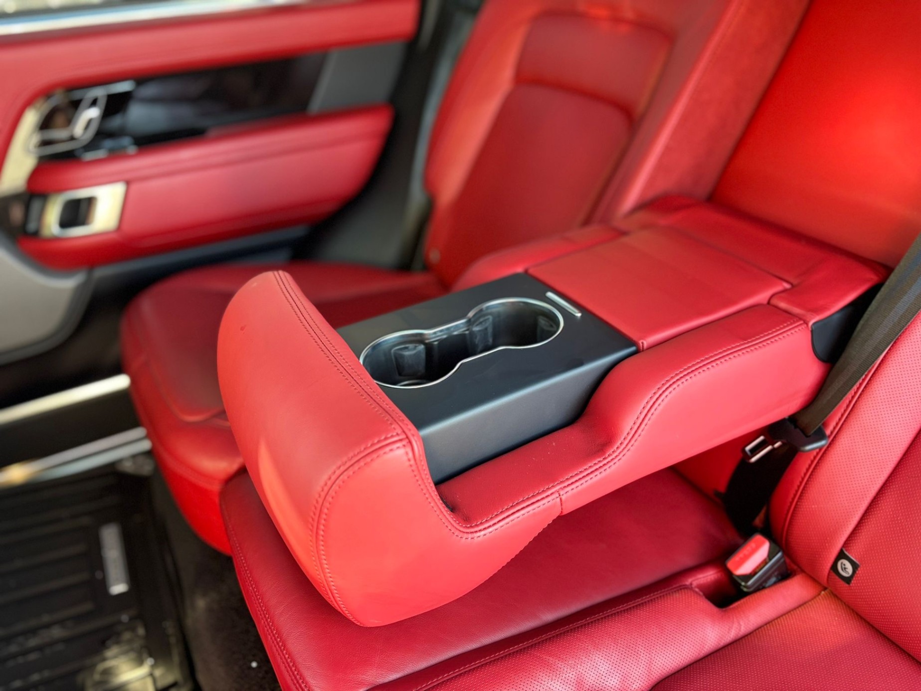 /canwestautoinc/2018-LandRover-RangeRover-762758038974922.jpg