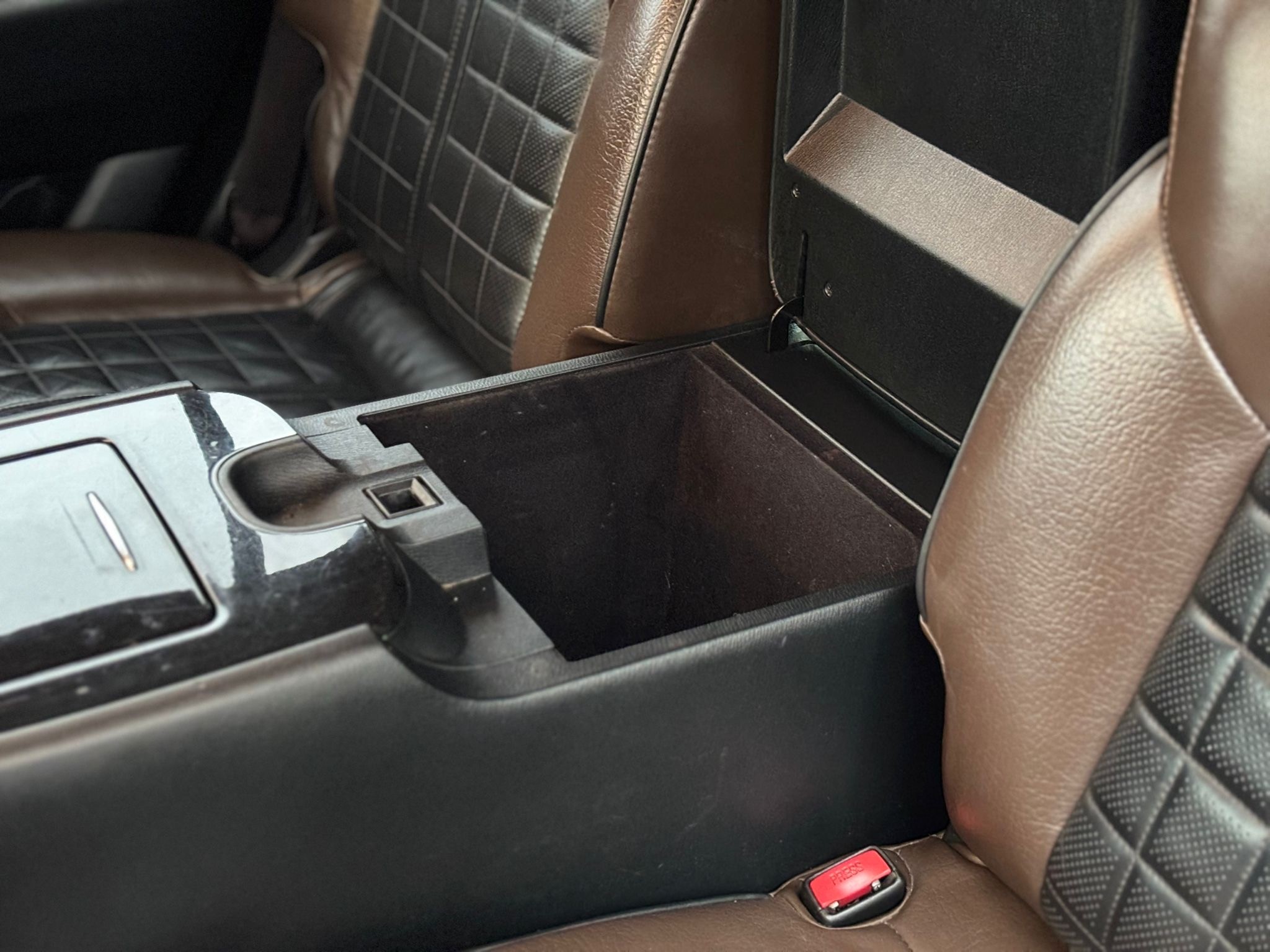 /canwestautoinc/2018-Nissan-Armada-15706997694756852.jpg