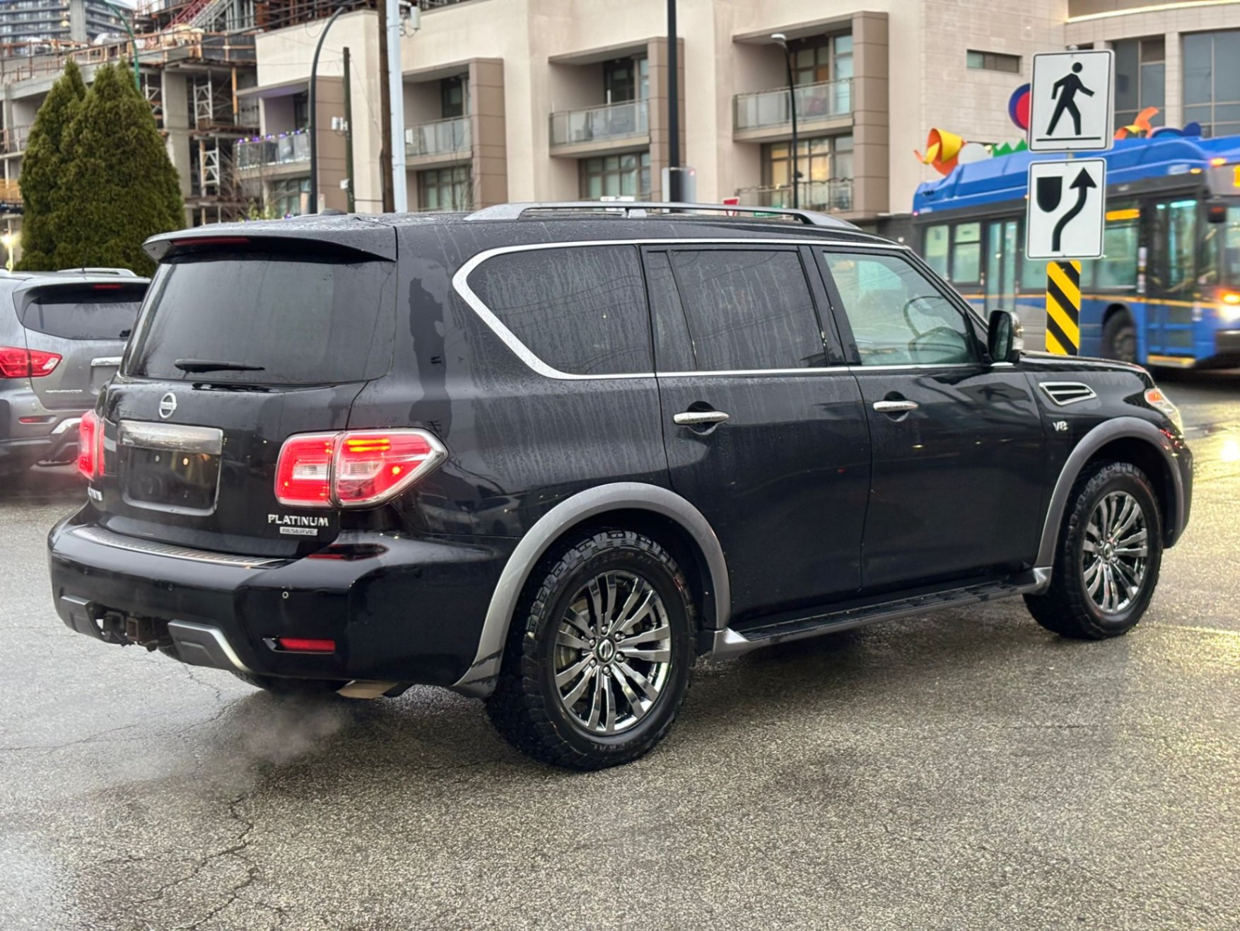 /canwestautoinc/2018-Nissan-Armada-1975314486433113.jpg