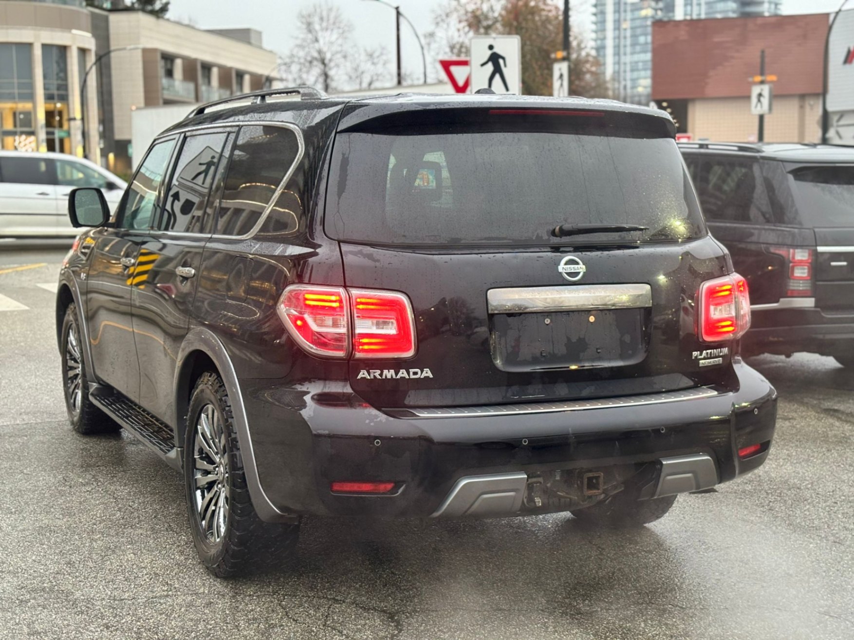 /canwestautoinc/2018-Nissan-Armada-44604355244062543.jpg