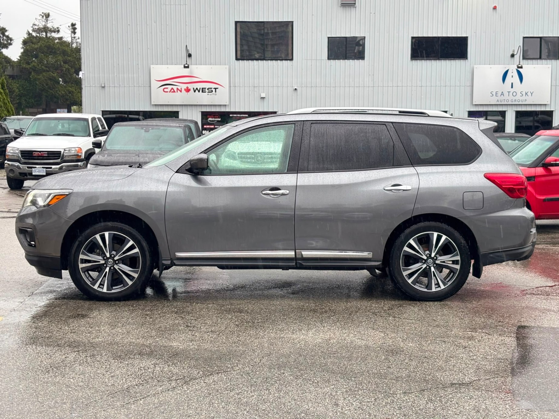 /canwestautoinc/2018-Nissan-Pathfinder-9307979176832728.jpg