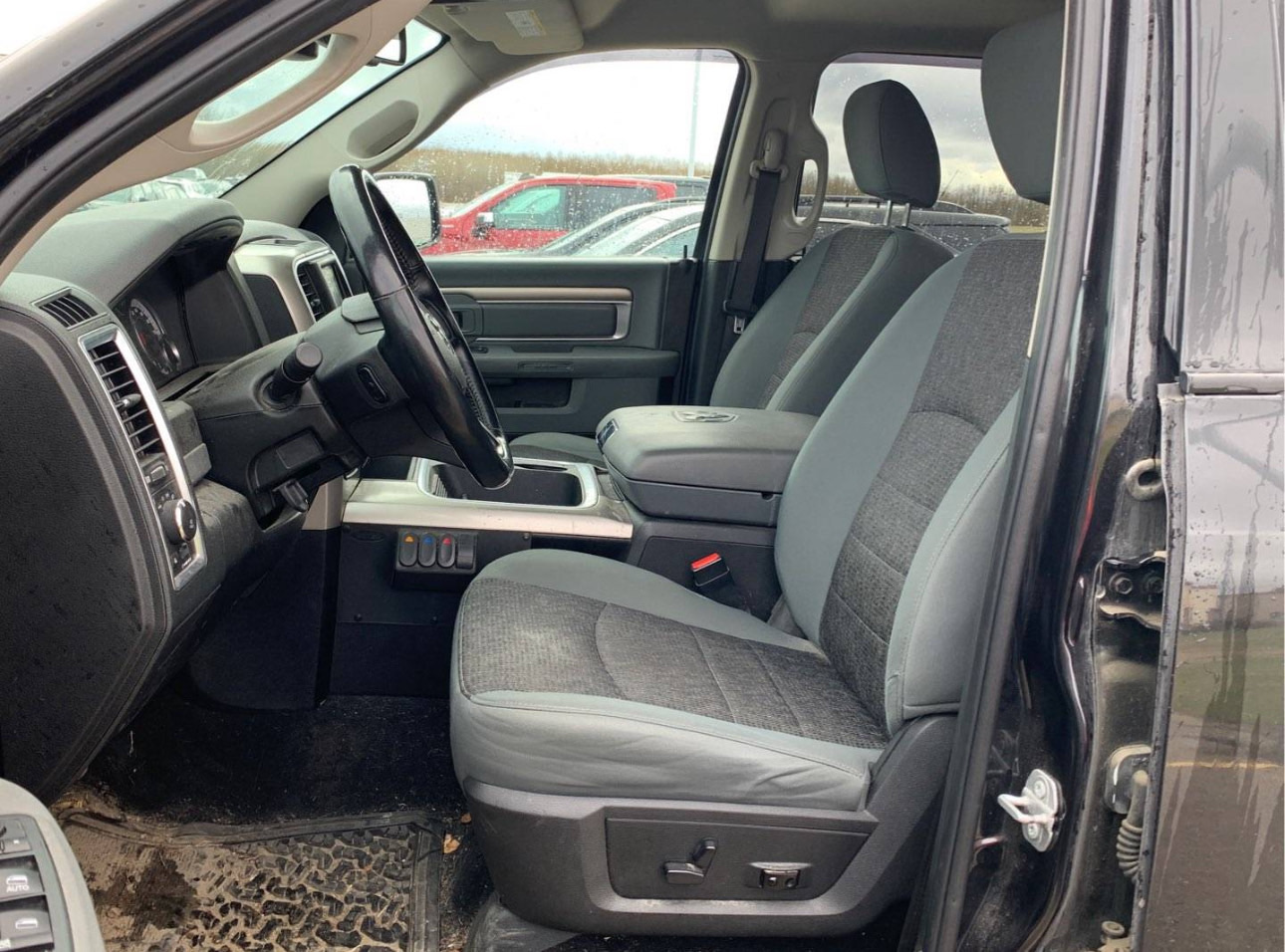 /canwestautoinc/2018-Ram-1500-27132330479576616.jpg