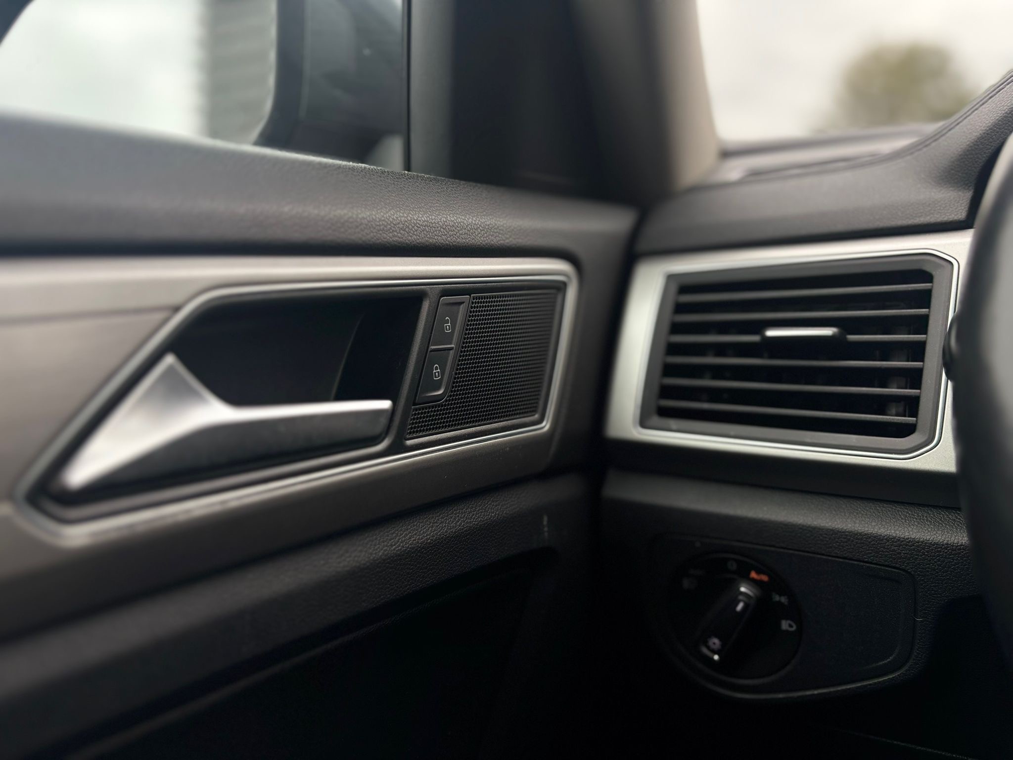 /canwestautoinc/2018-Volkswagen-Atlas-3214246896176538.jpg