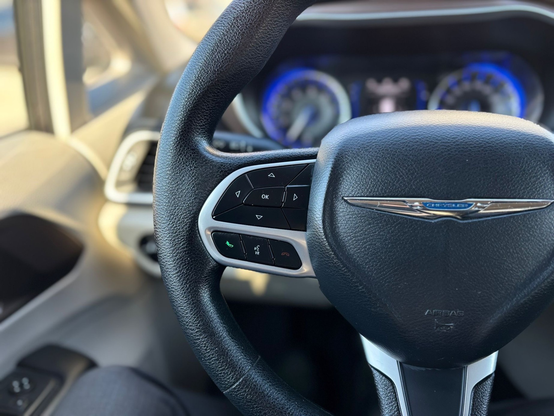 /canwestautoinc/2019-Chrysler-Pacifica-3420709806056976.jpg