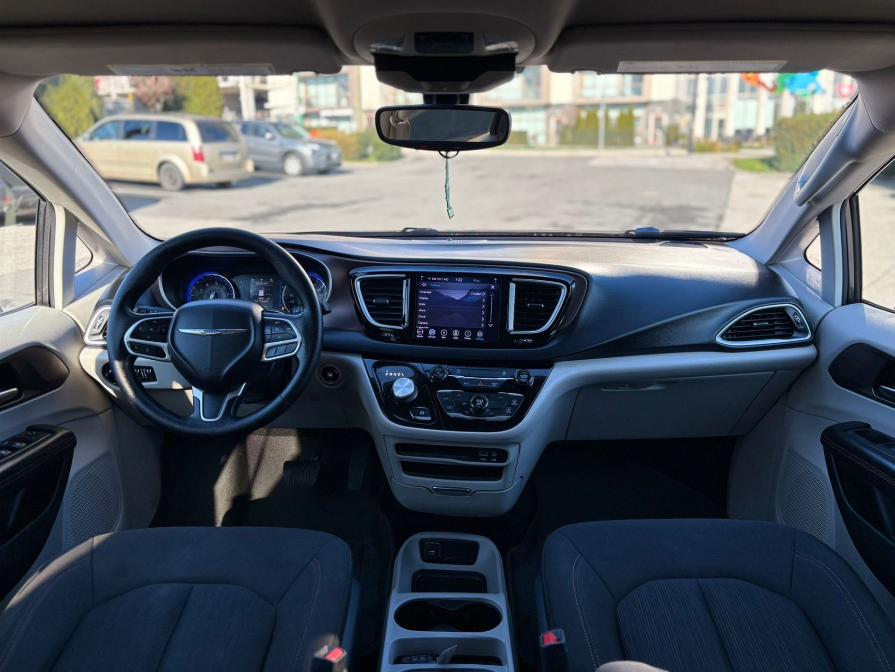 /canwestautoinc/2019-Chrysler-Pacifica-5011314629435377.jpg