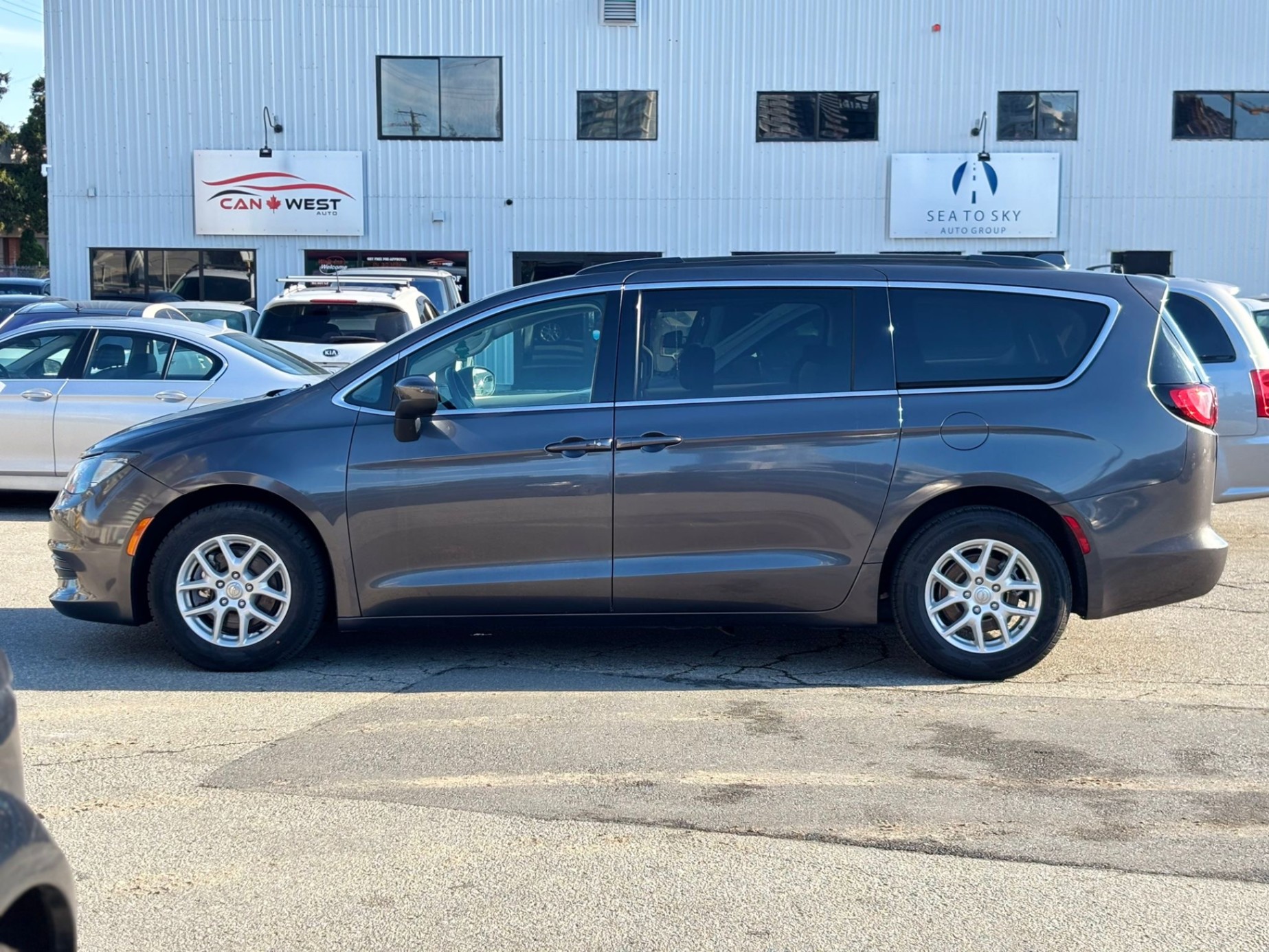 /canwestautoinc/2019-Chrysler-Pacifica-624336521704596.jpg