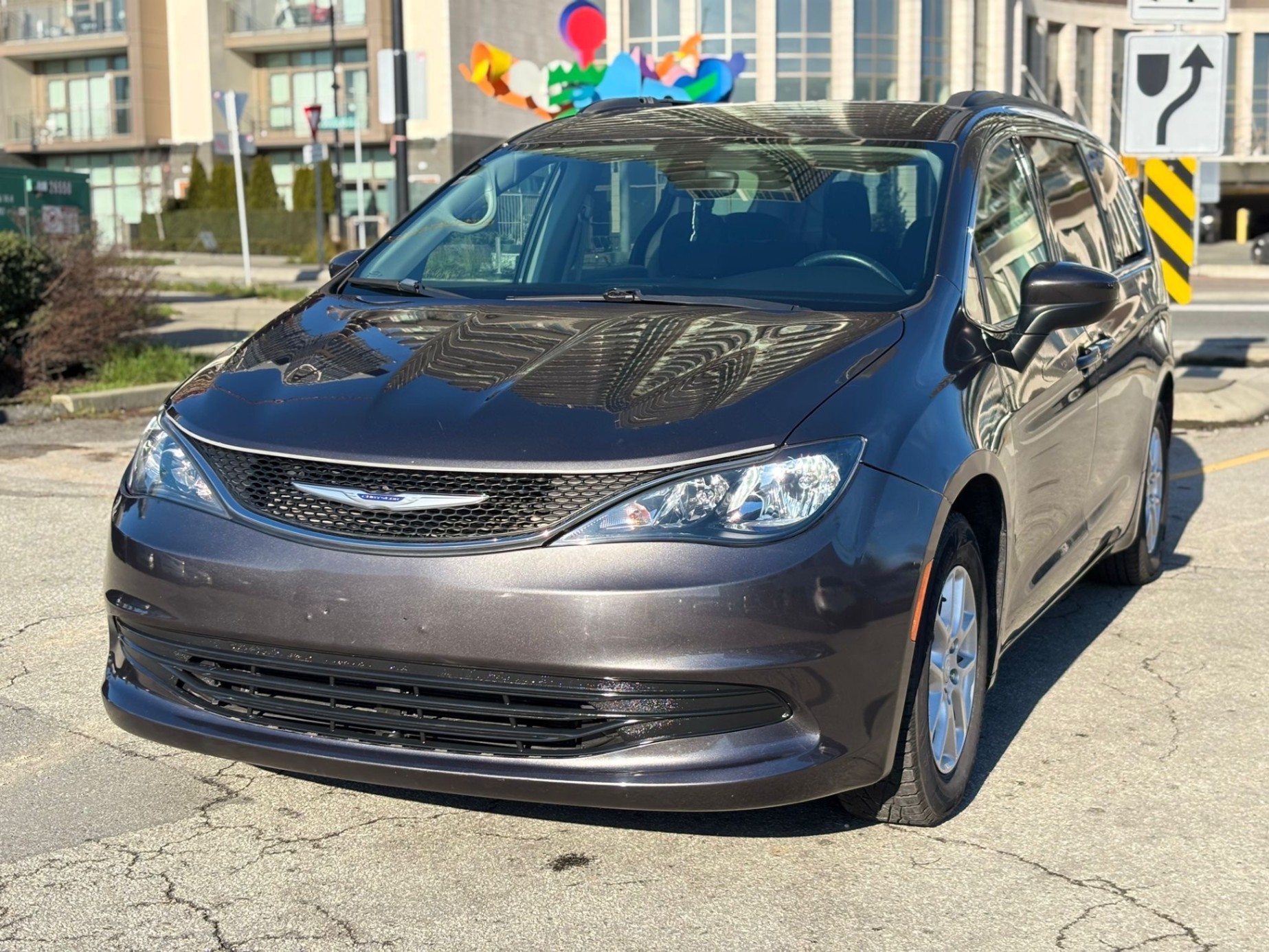 /canwestautoinc/2019-Chrysler-Pacifica-735287565464859.jpg