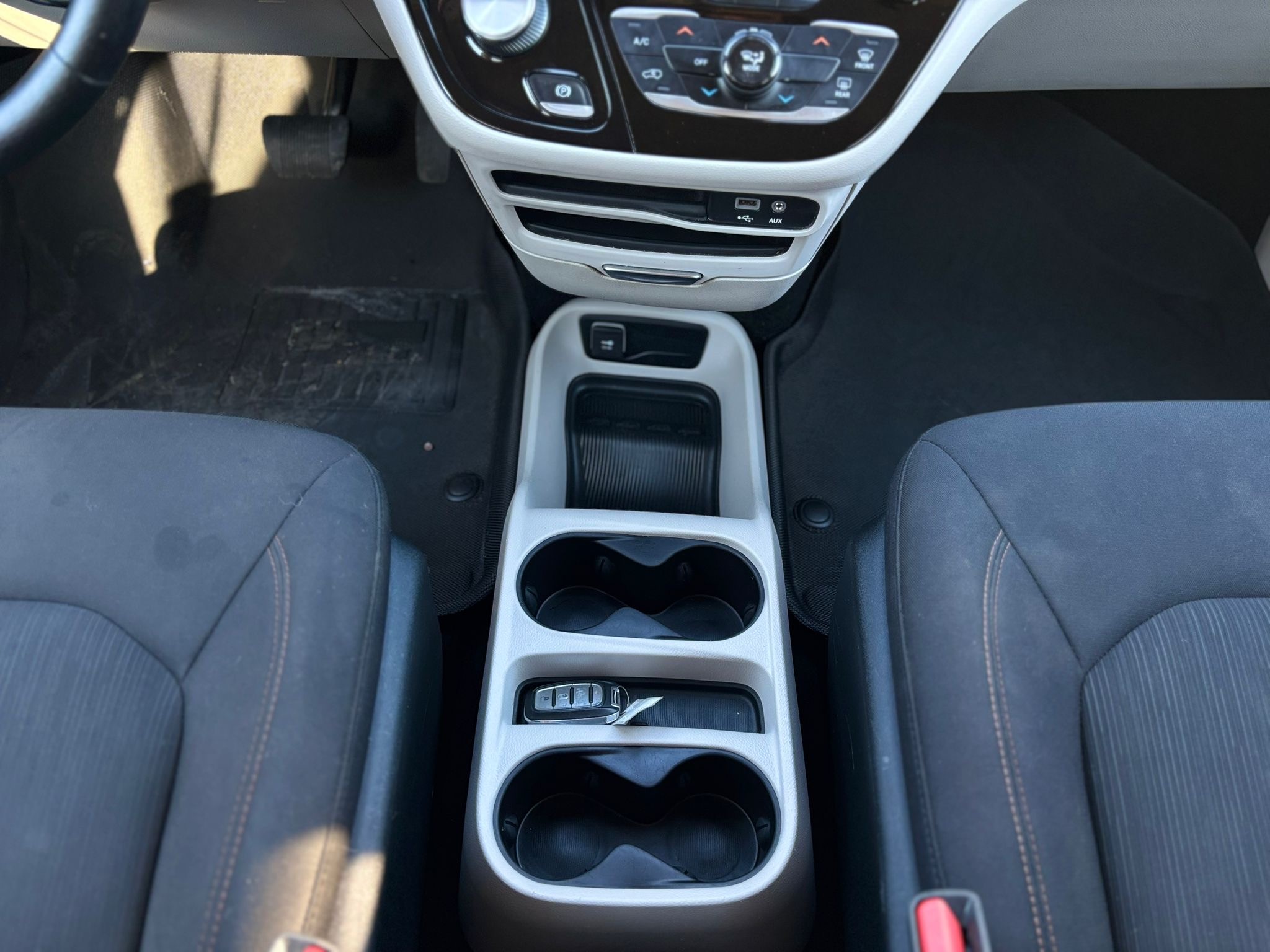 /canwestautoinc/2019-Chrysler-Pacifica-9477357877613255.jpg