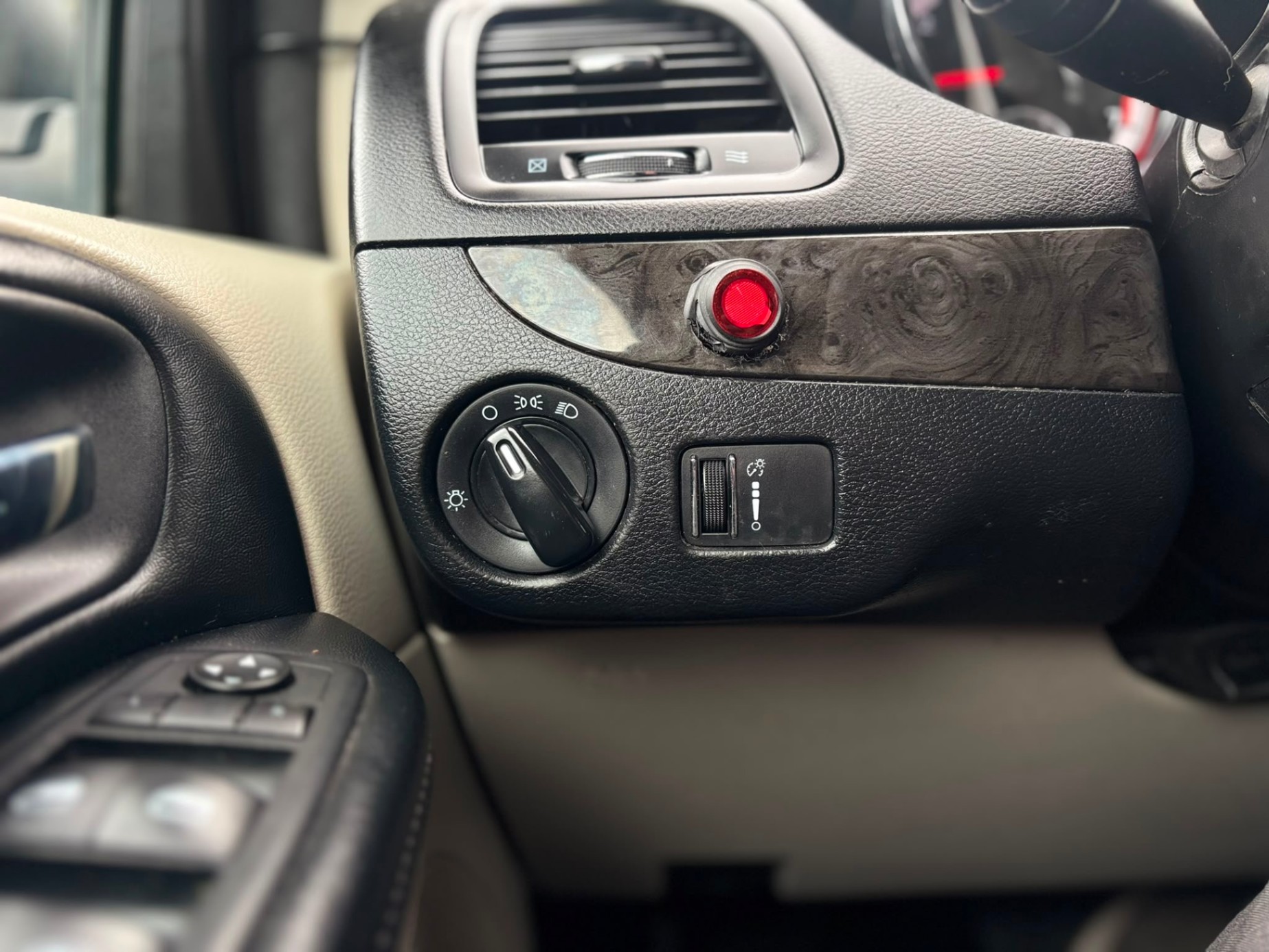 /canwestautoinc/2019-Dodge-GrandCaravan-12578782303885894.jpg