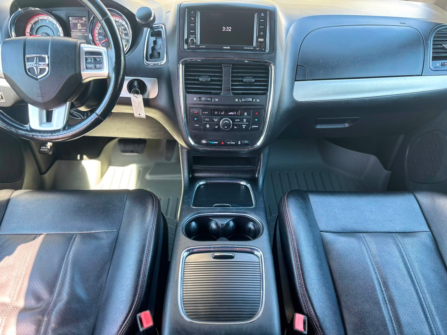 /canwestautoinc/2019-Dodge-GrandCaravan-5424125816216498.jpg