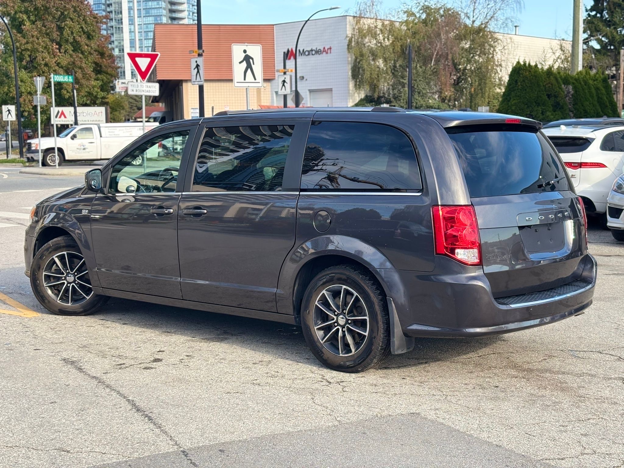 /canwestautoinc/2019-Dodge-GrandCaravan-5702325393148187.jpg