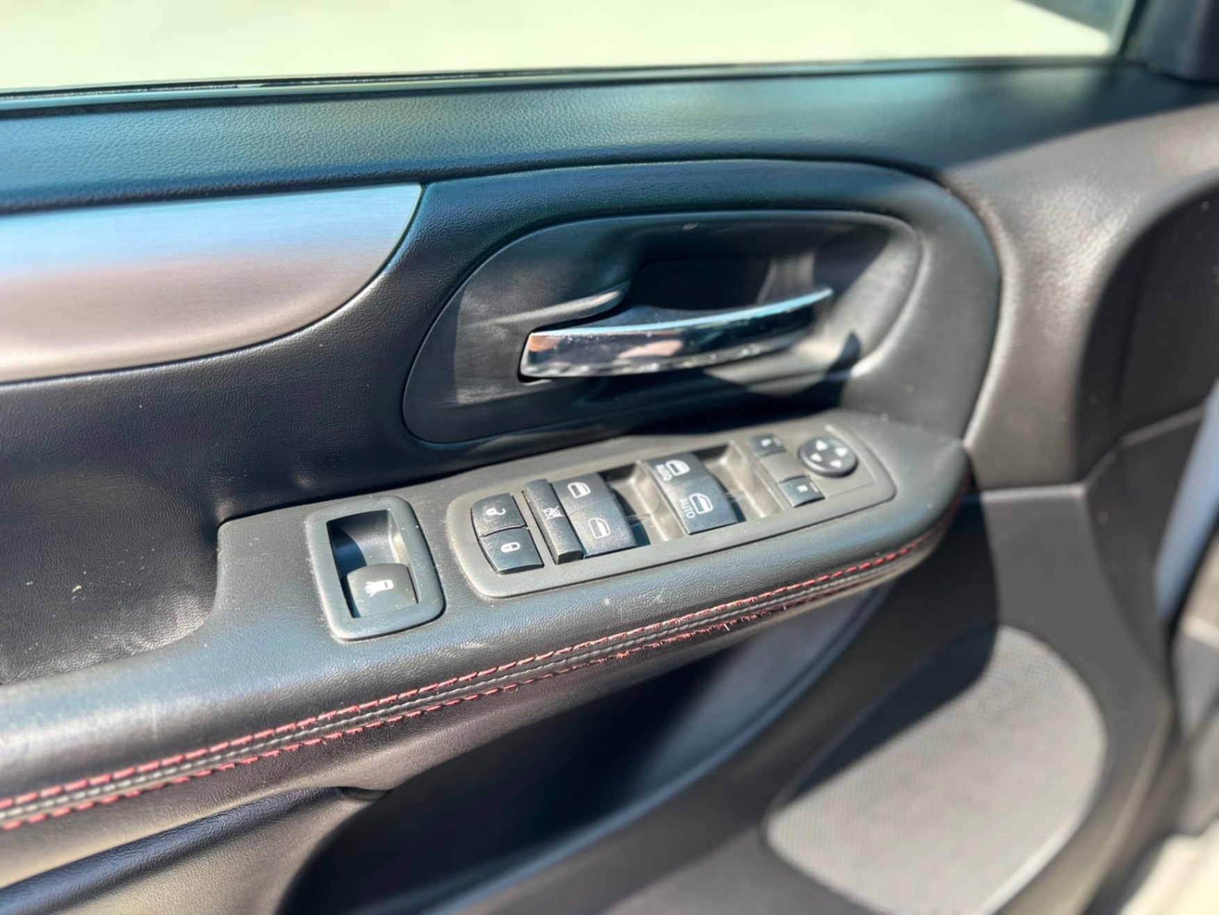 /canwestautoinc/2019-Dodge-GrandCaravan-6713623412284284.jpg