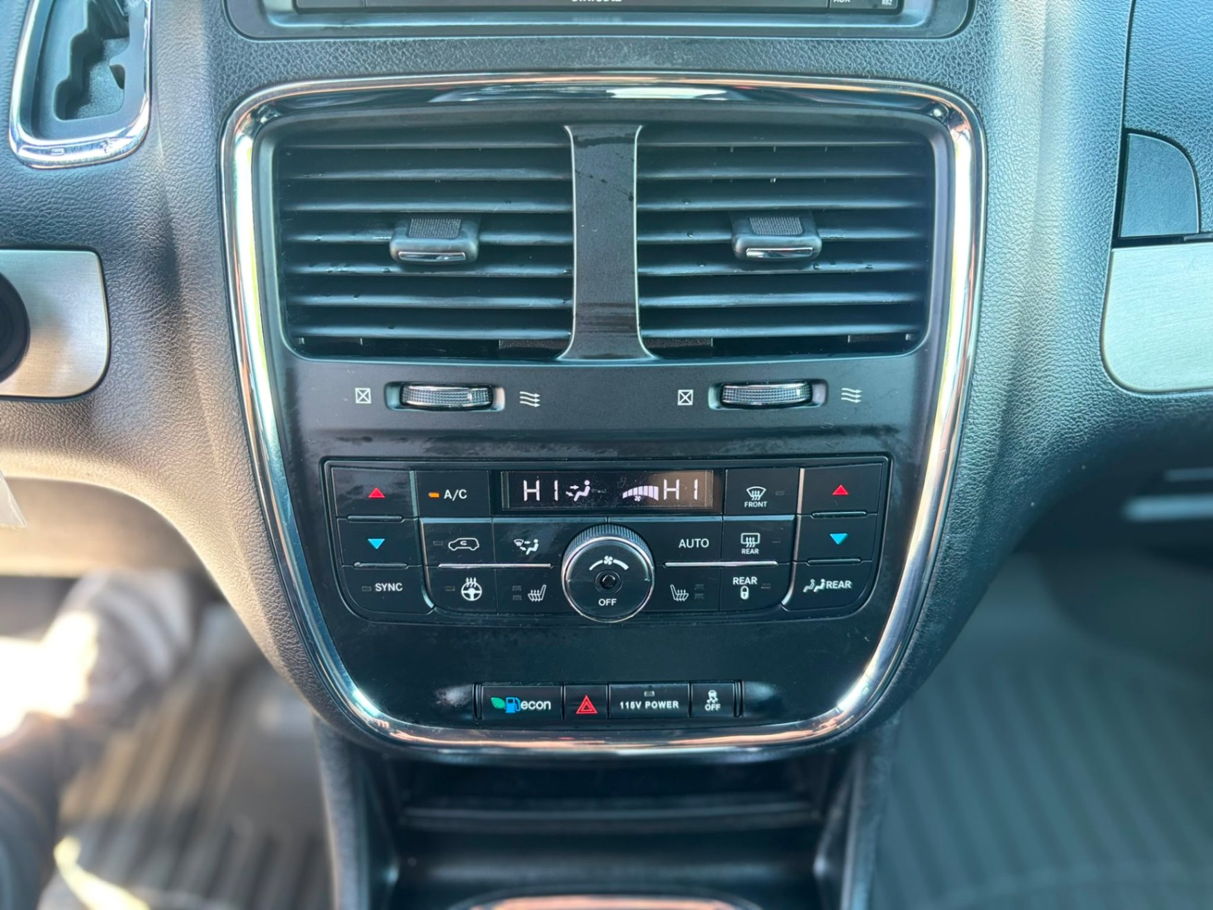 /canwestautoinc/2019-Dodge-GrandCaravan-6953593723154152.jpg