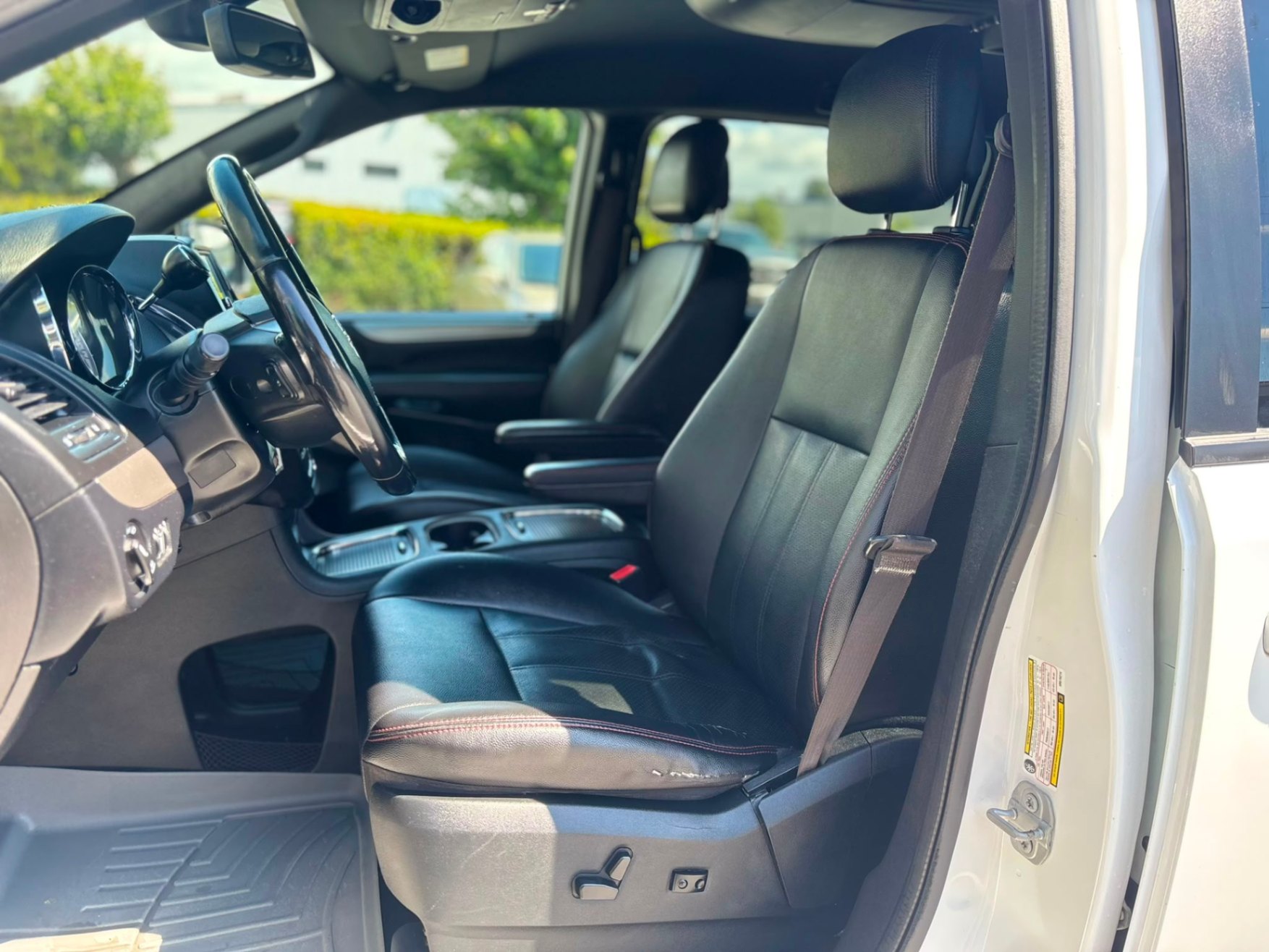 /canwestautoinc/2019-Dodge-GrandCaravan-746759542961952.jpg