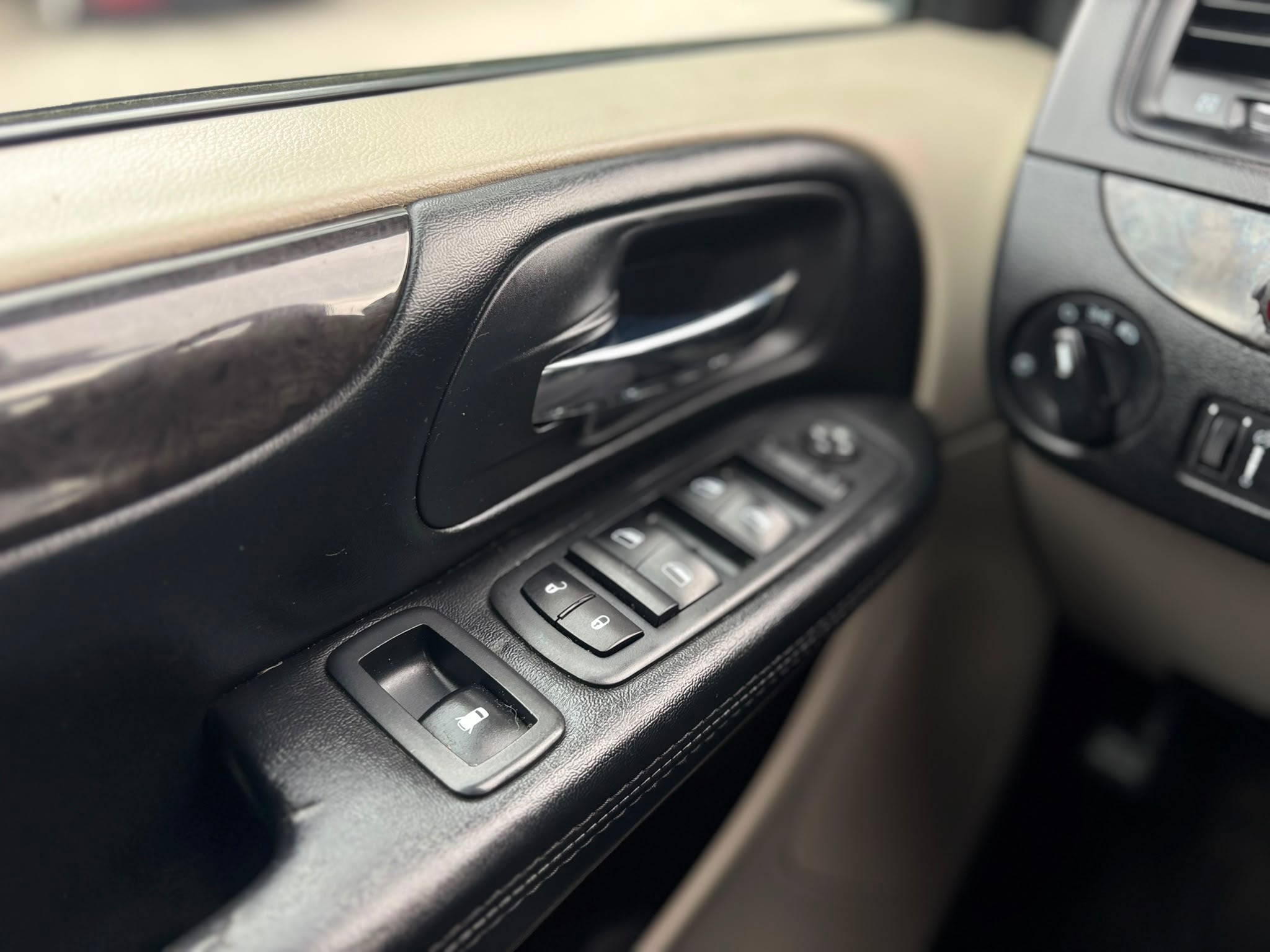 /canwestautoinc/2019-Dodge-GrandCaravan-7684809624606848.jpg