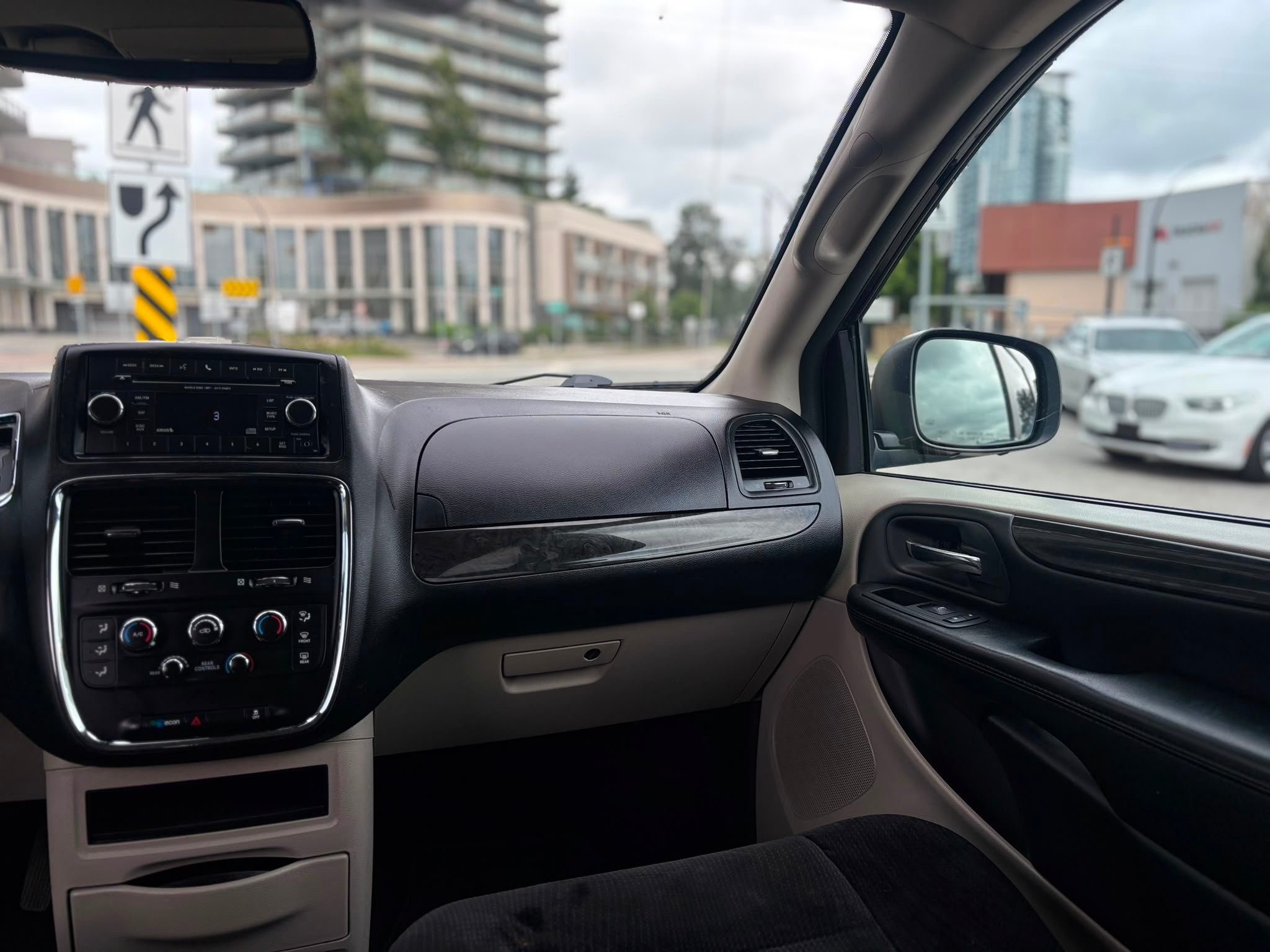 /canwestautoinc/2019-Dodge-GrandCaravan-8500191835908661.jpg