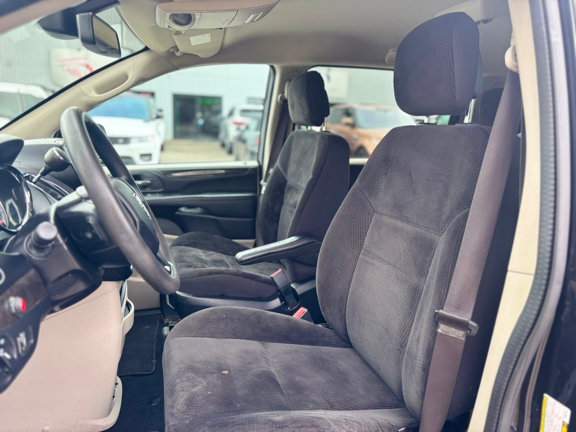 /canwestautoinc/2019-Dodge-GrandCaravan-9432875047719305.jpg