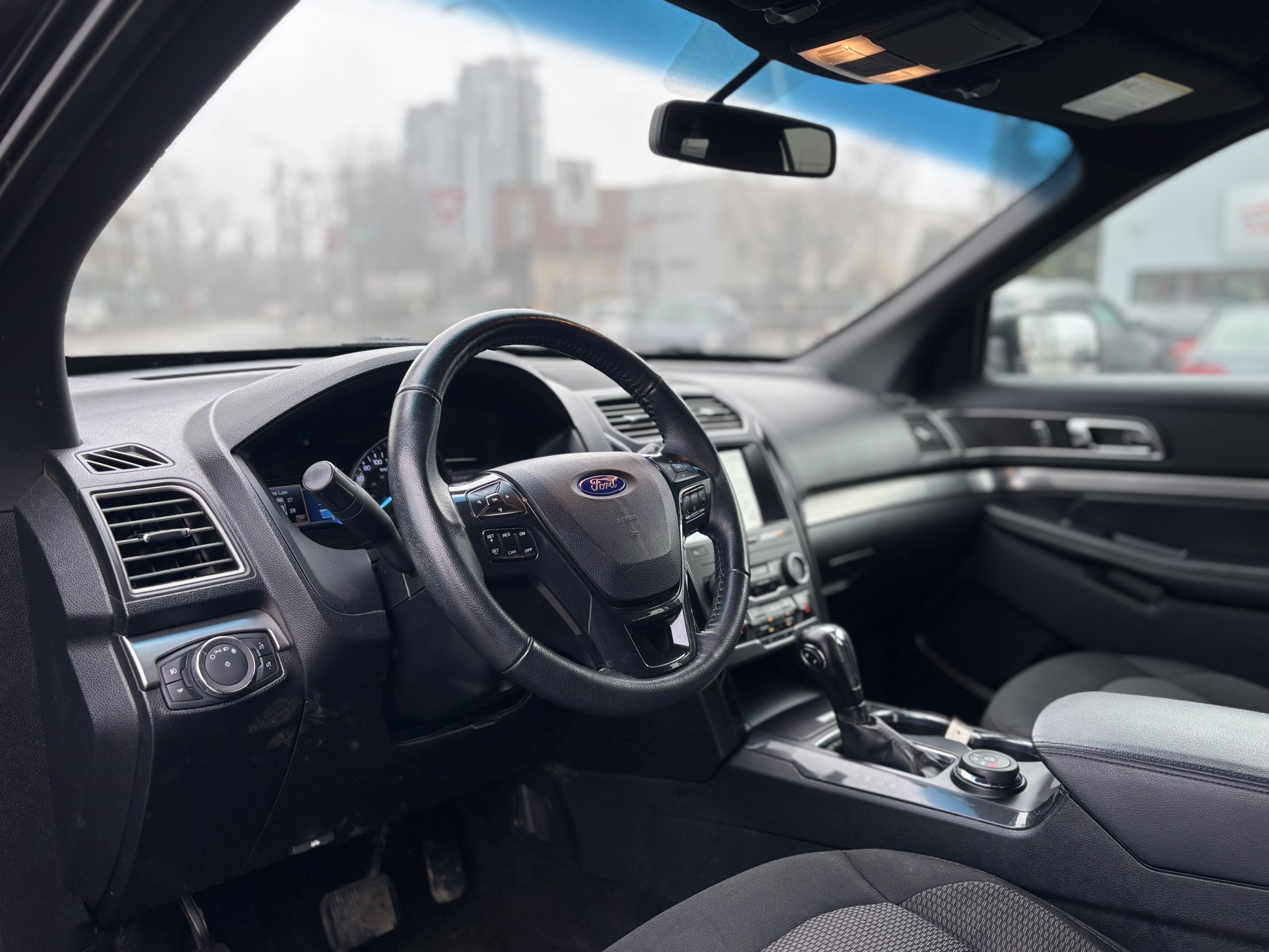 /canwestautoinc/2019-Ford-Explorer-004829349852228493.jpg