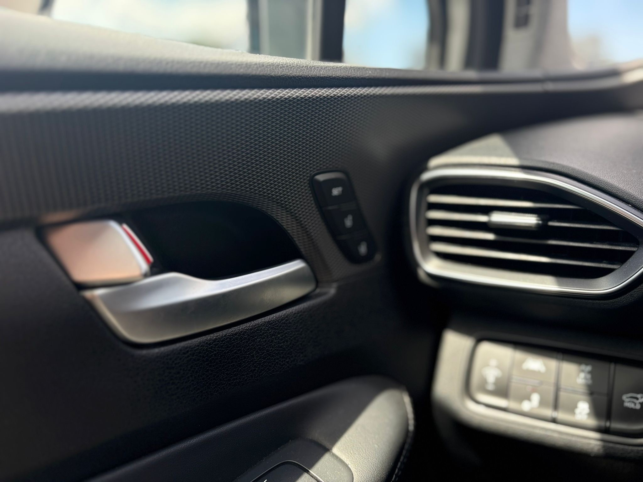 /canwestautoinc/2019-Hyundai-SantaFe-2402390418456546.jpg